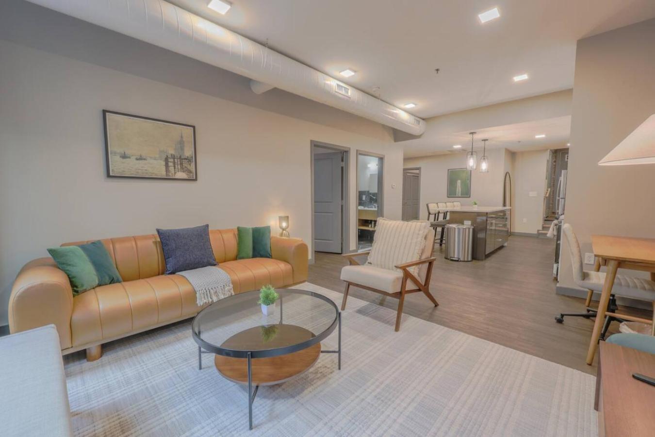 Downton Boston Luxurious 2 Bed