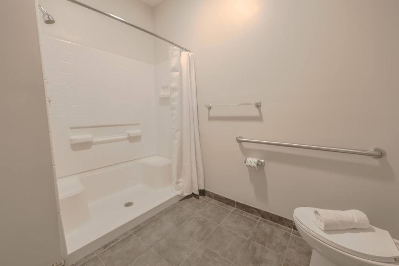 Simple Spacious Apartment