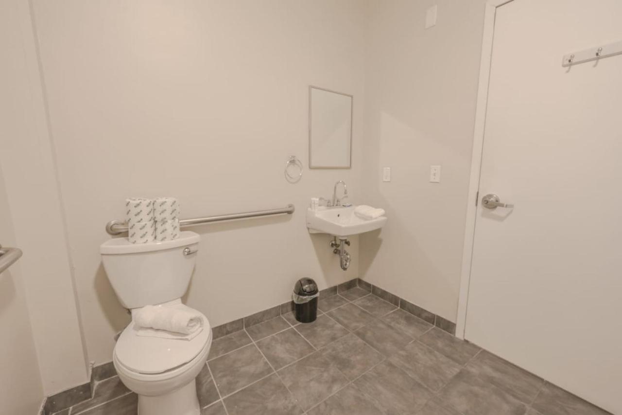 Simple Spacious Apartment