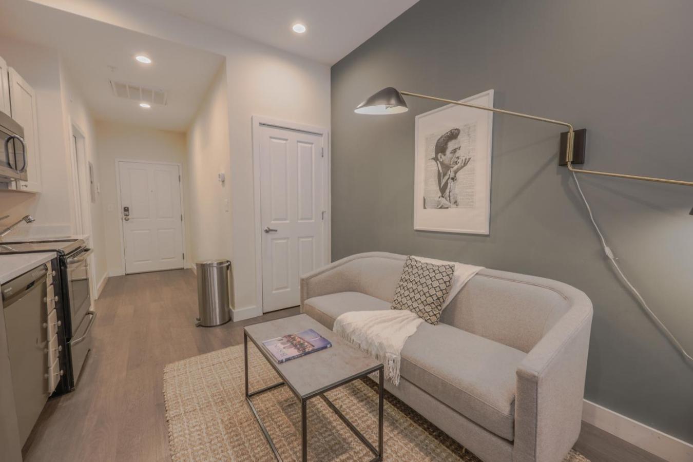 Serene Studio Close to MGH