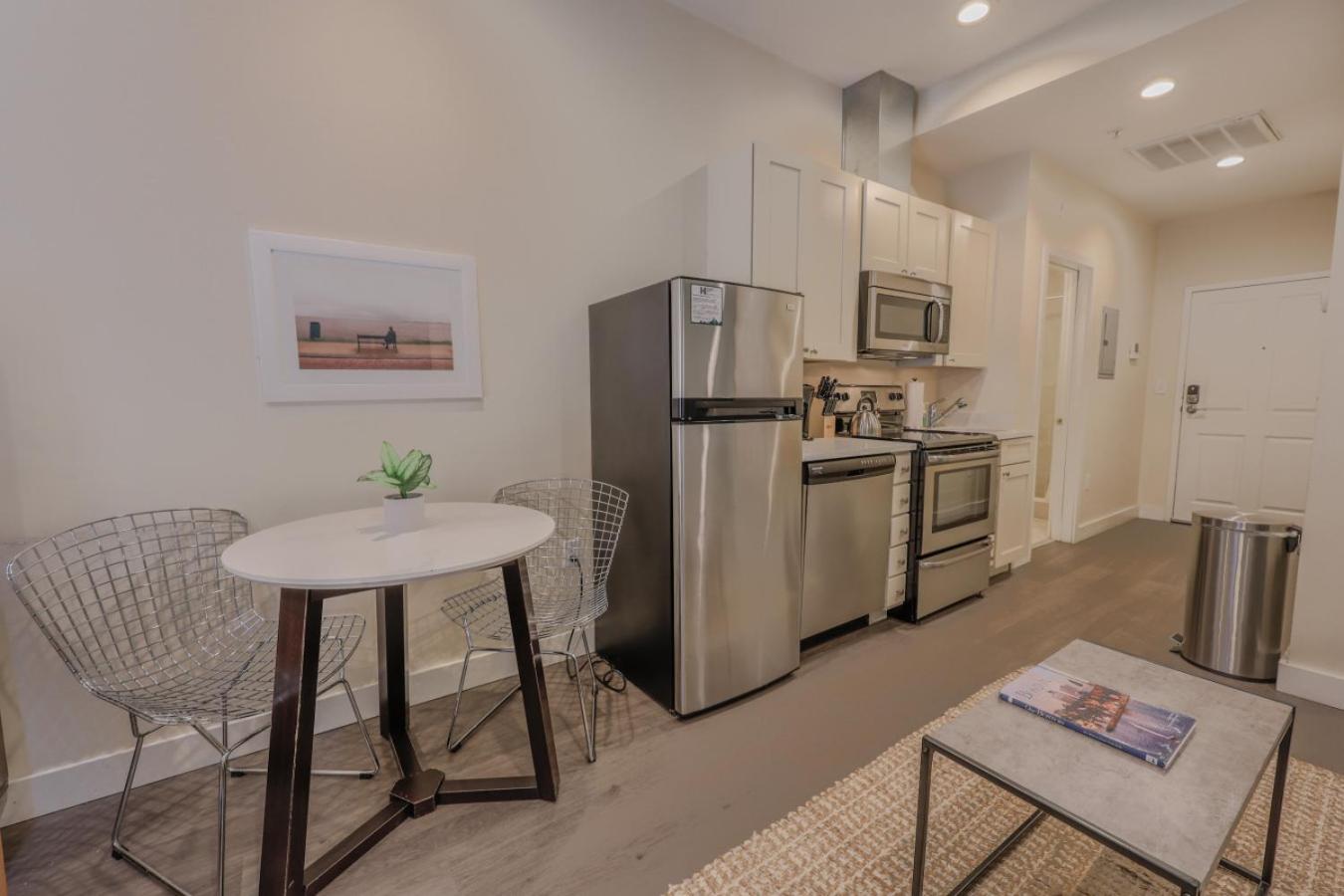 Serene Studio Close to MGH