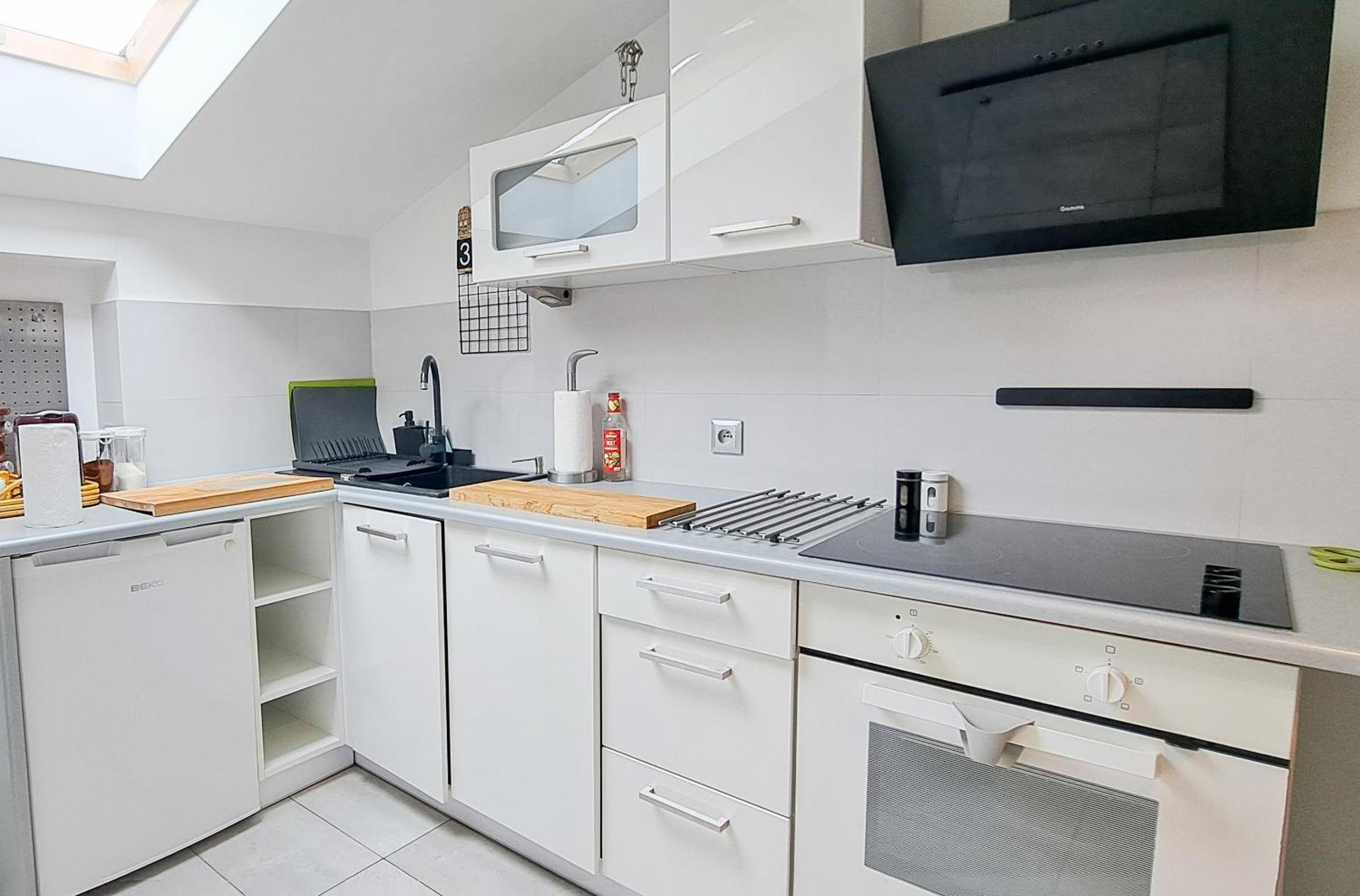 Kitchen or kitchenette