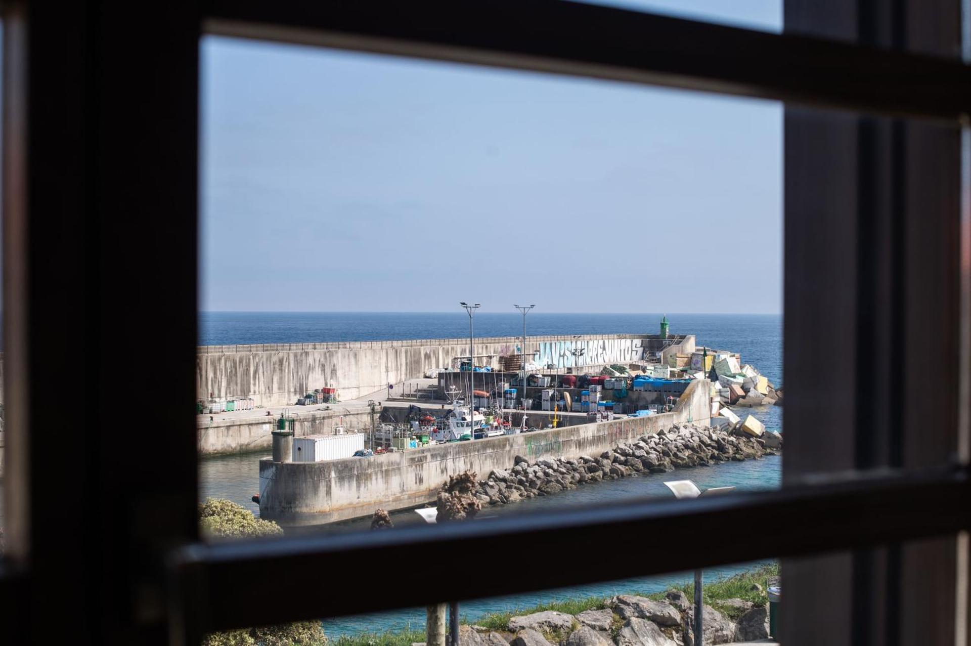 Bocana del Puerto, apartamento en Llanes con vistas al mar VUT-3242-AS