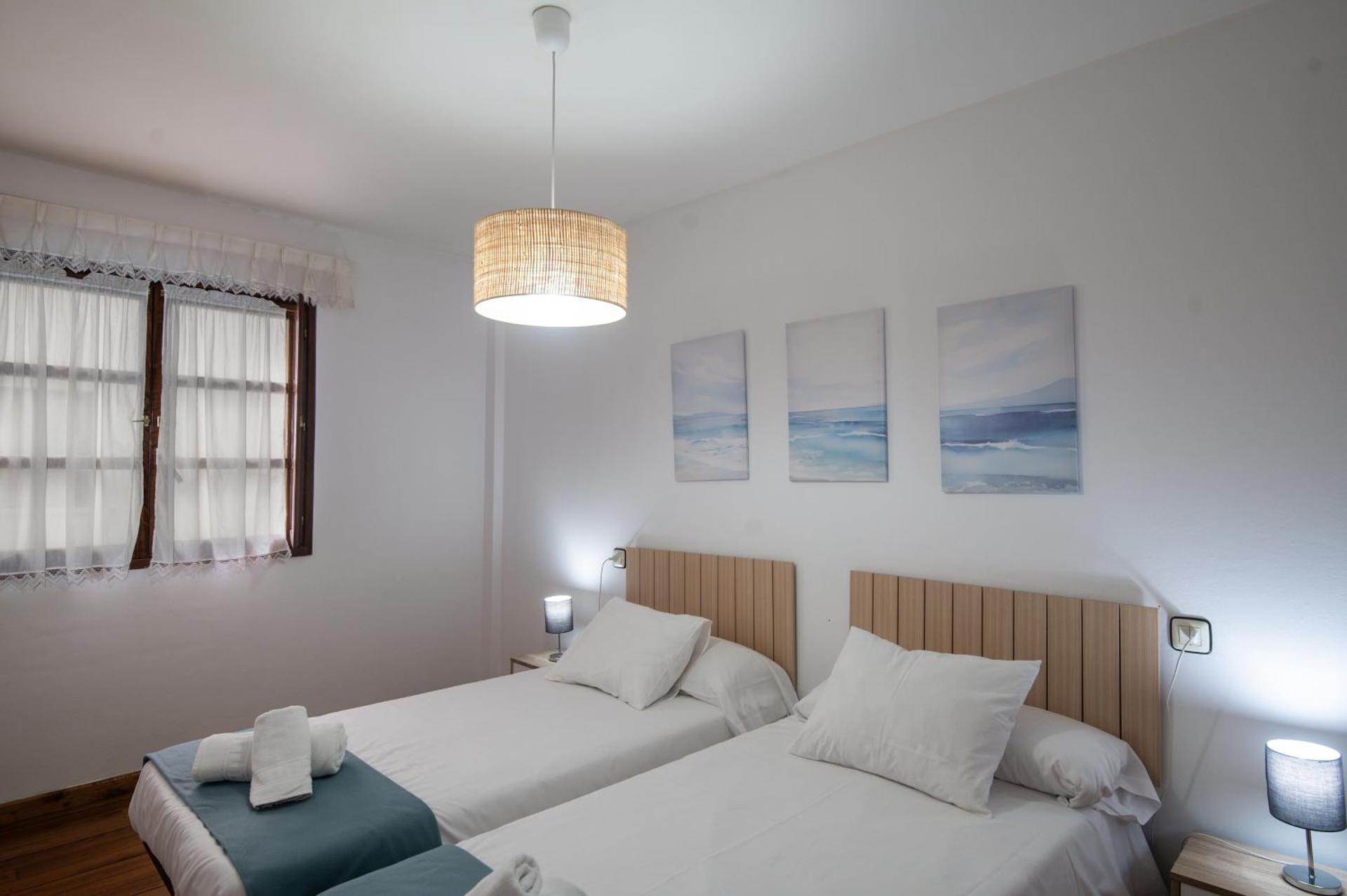 Bocana del Puerto, apartamento en Llanes con vistas al mar VUT-3242-AS