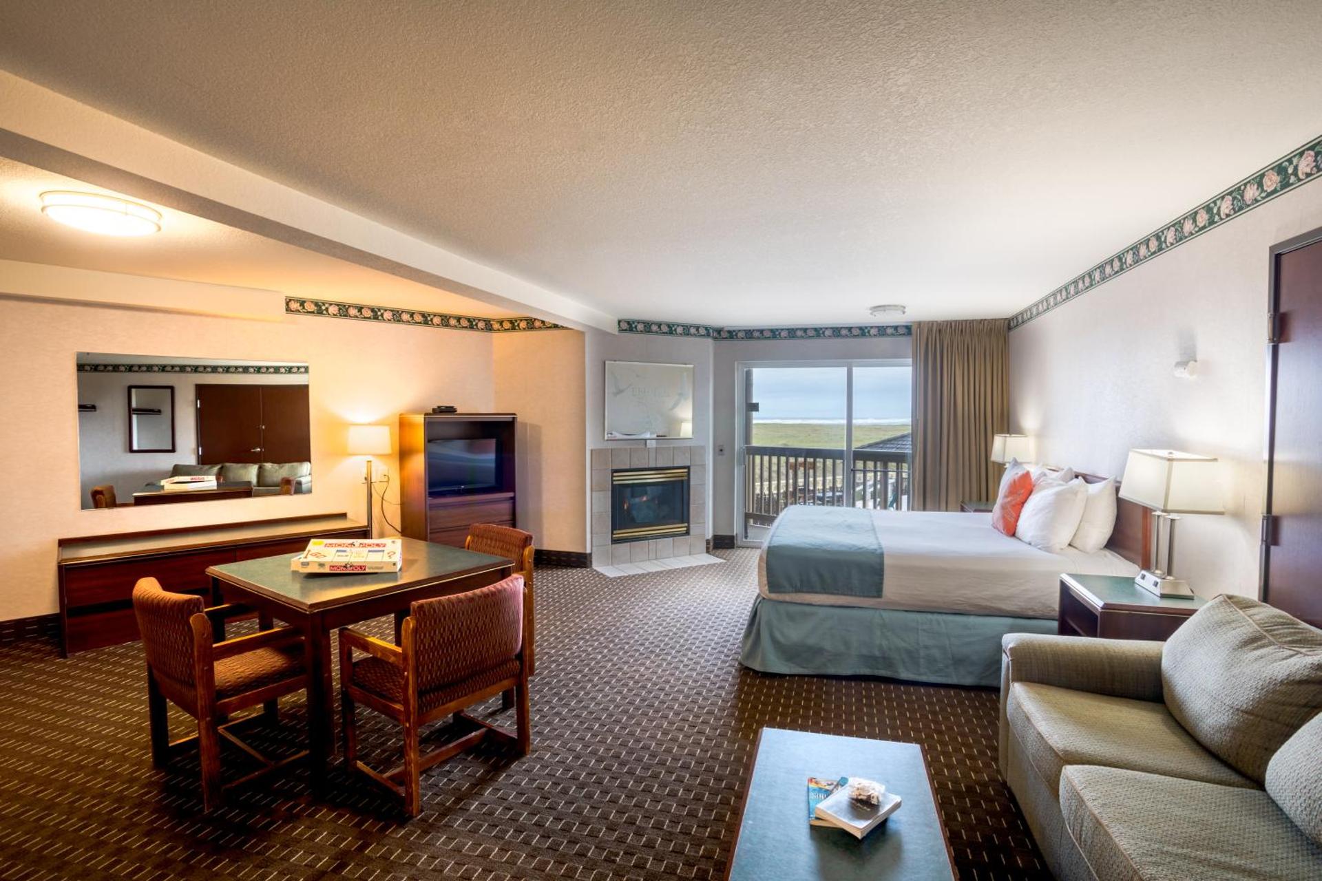 Ebb Tide Oceanfront Inn