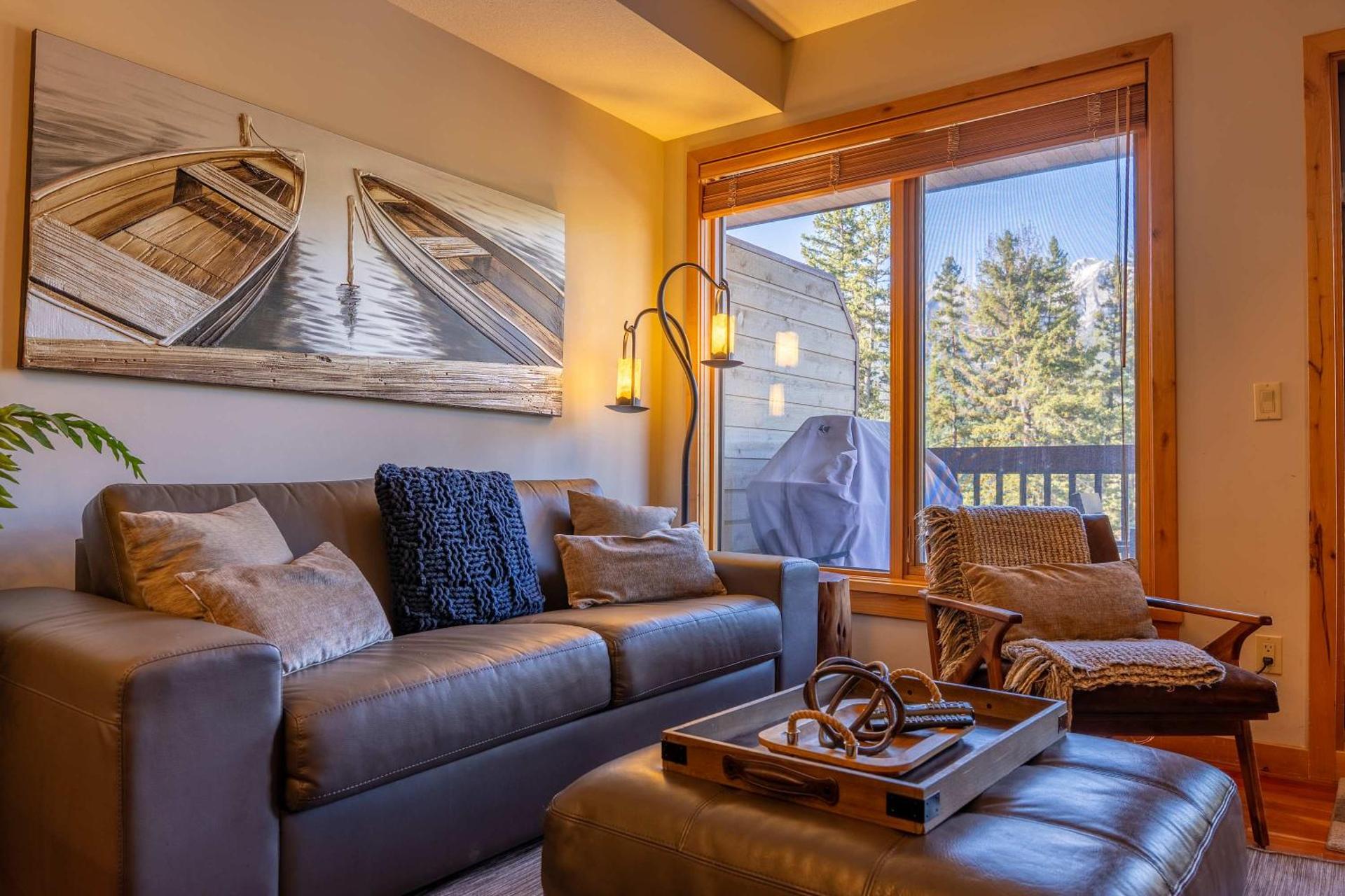 Stunning 2bd hot tub walking distance to downtown