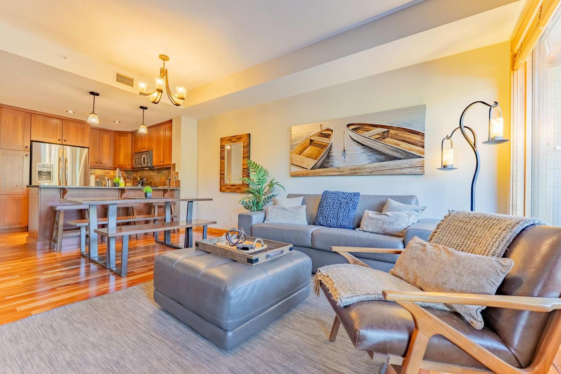 Stunning 2bd hot tub walking distance to downtown