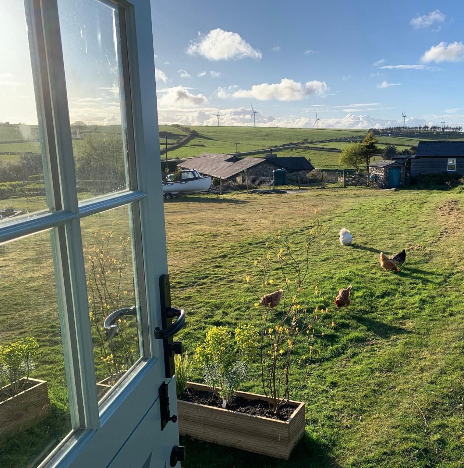 Toms Hut and Robins Rest Shepherd Huts near Wadebridge