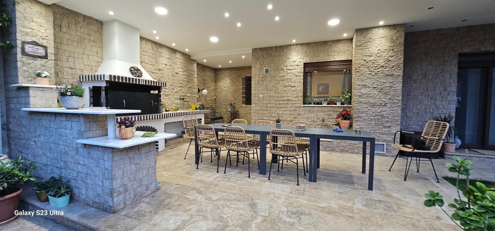 Garden's House Pozar in Aridaia