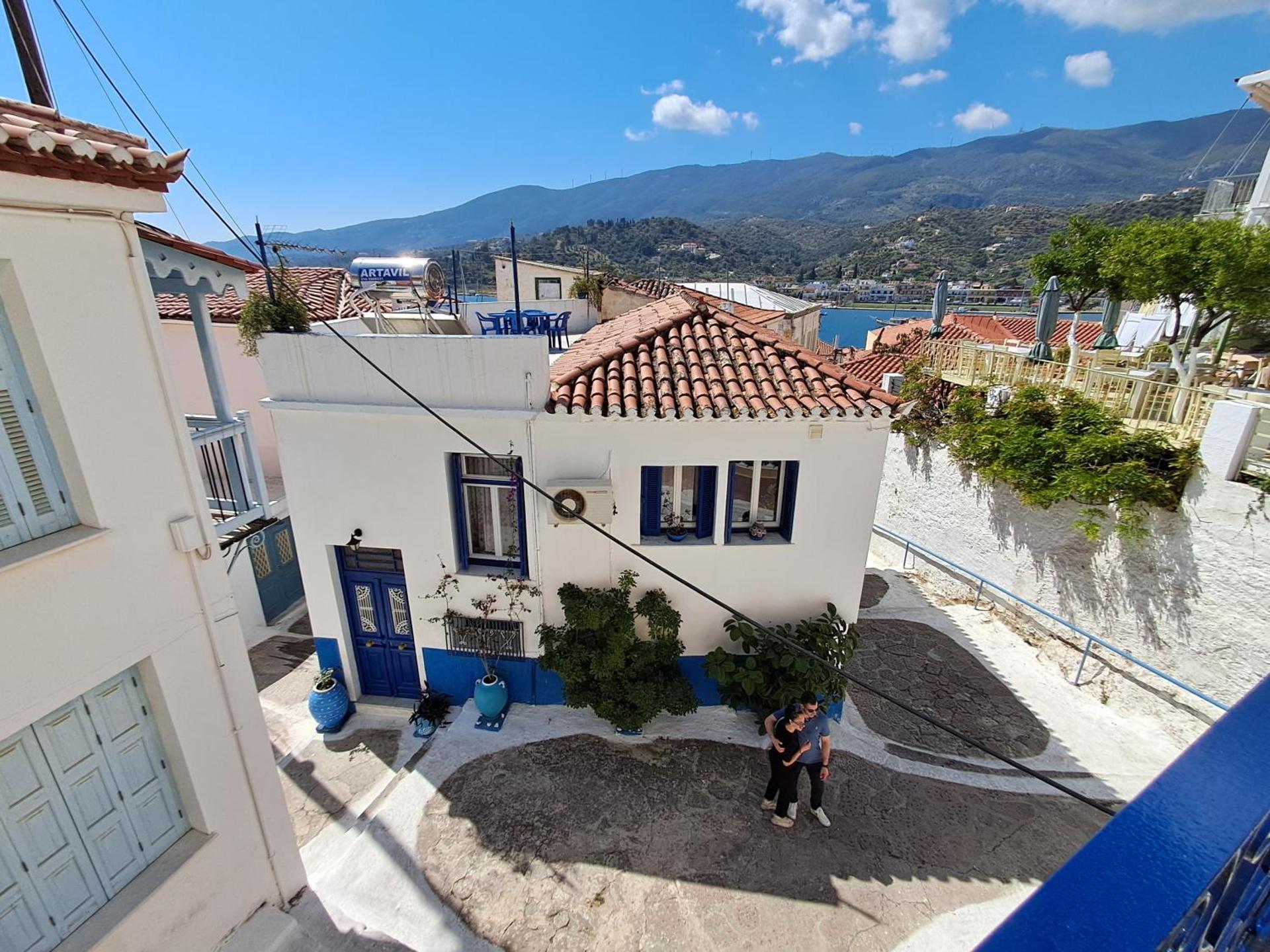 La casa Historical center of Poros