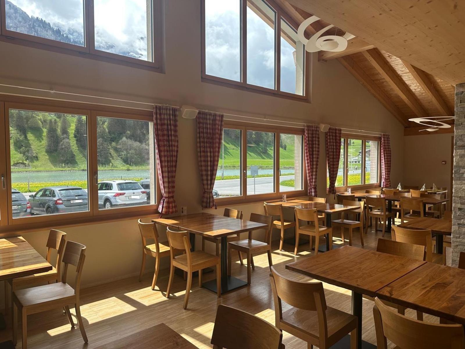 Restaurant/places to eat