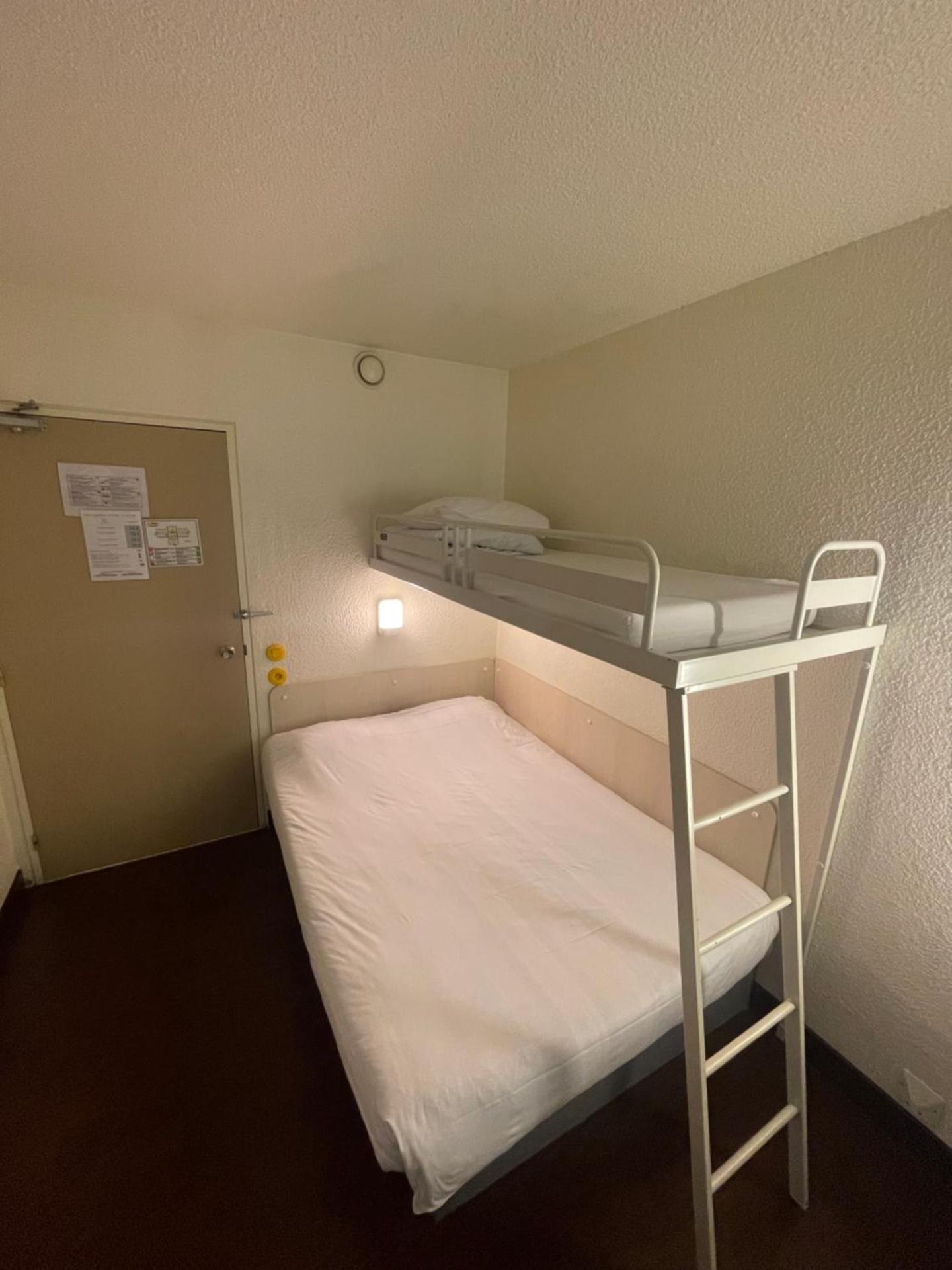 Unisotel Bollène A7 Ex-Hotel F1