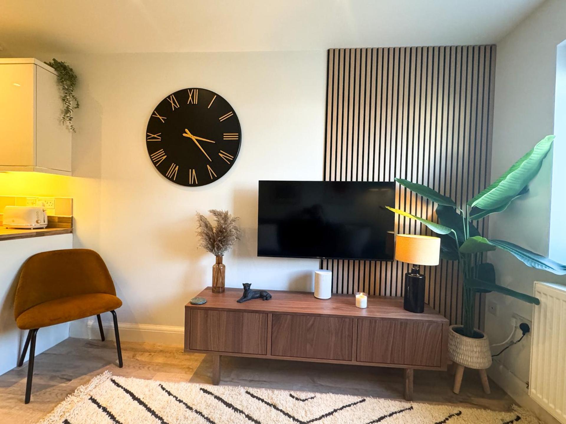 Stylish apartment 1 min to town centre and harbour