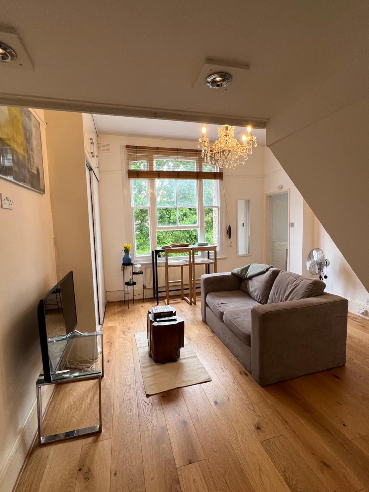 Maisonette Studio Flat in Putney