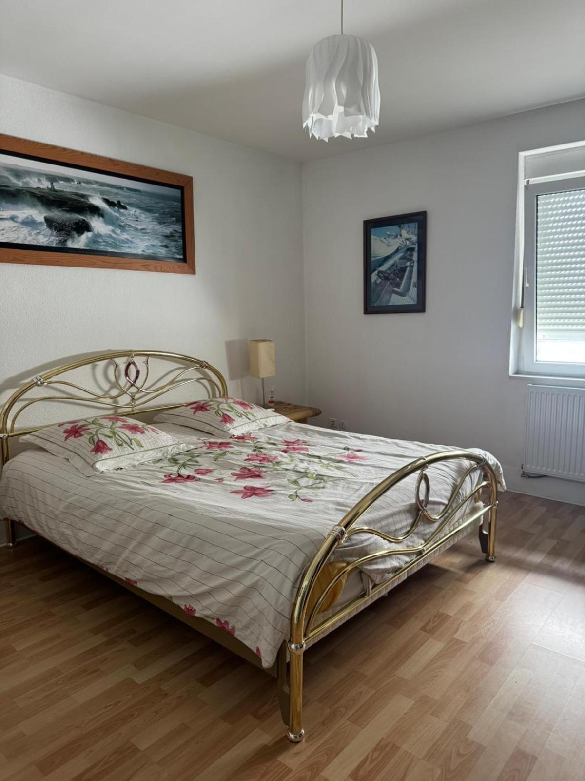 200 m centre ville maison mitoyenne avec place de parking gratuite