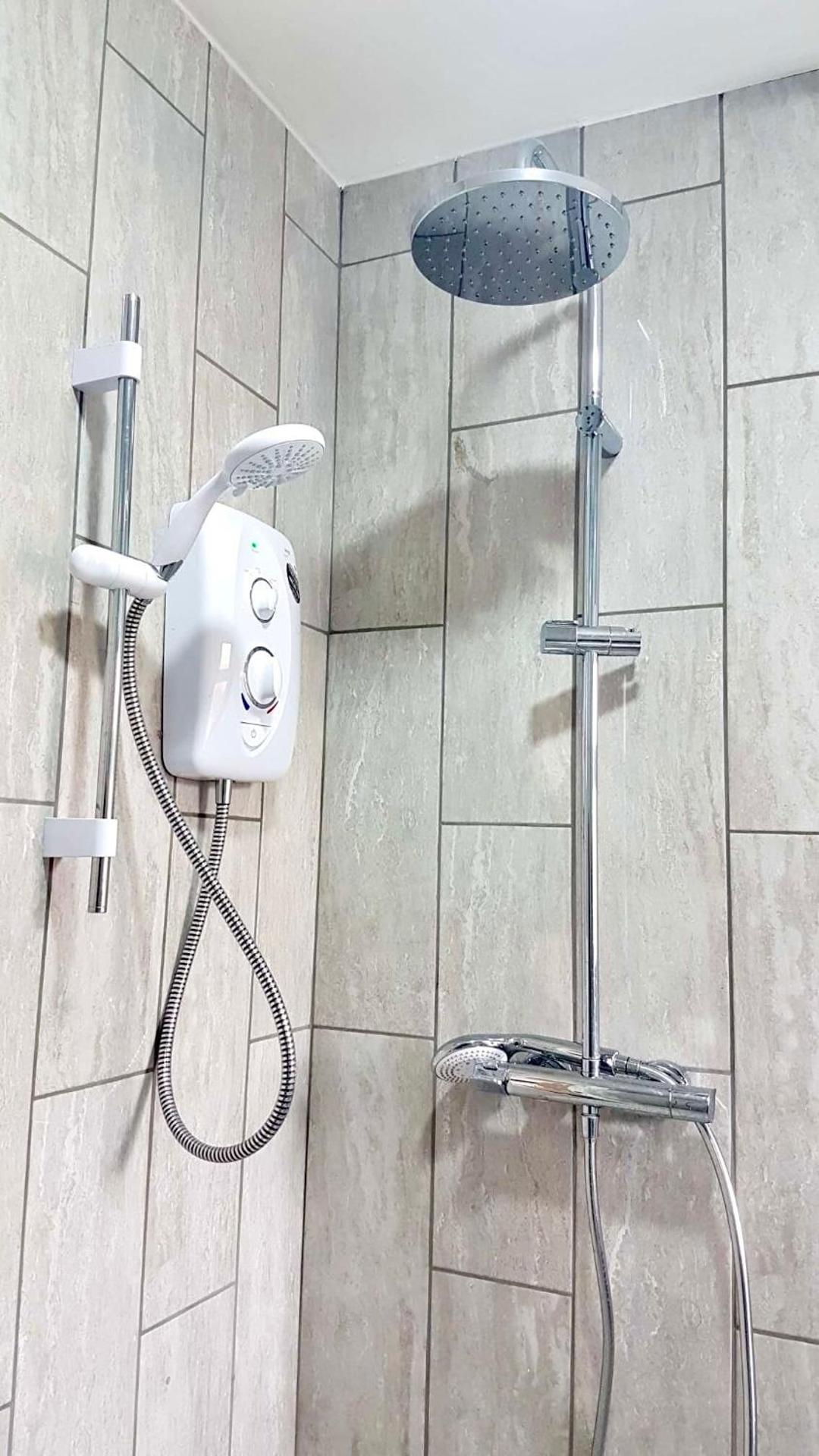 Bright 1 bedroom guest house