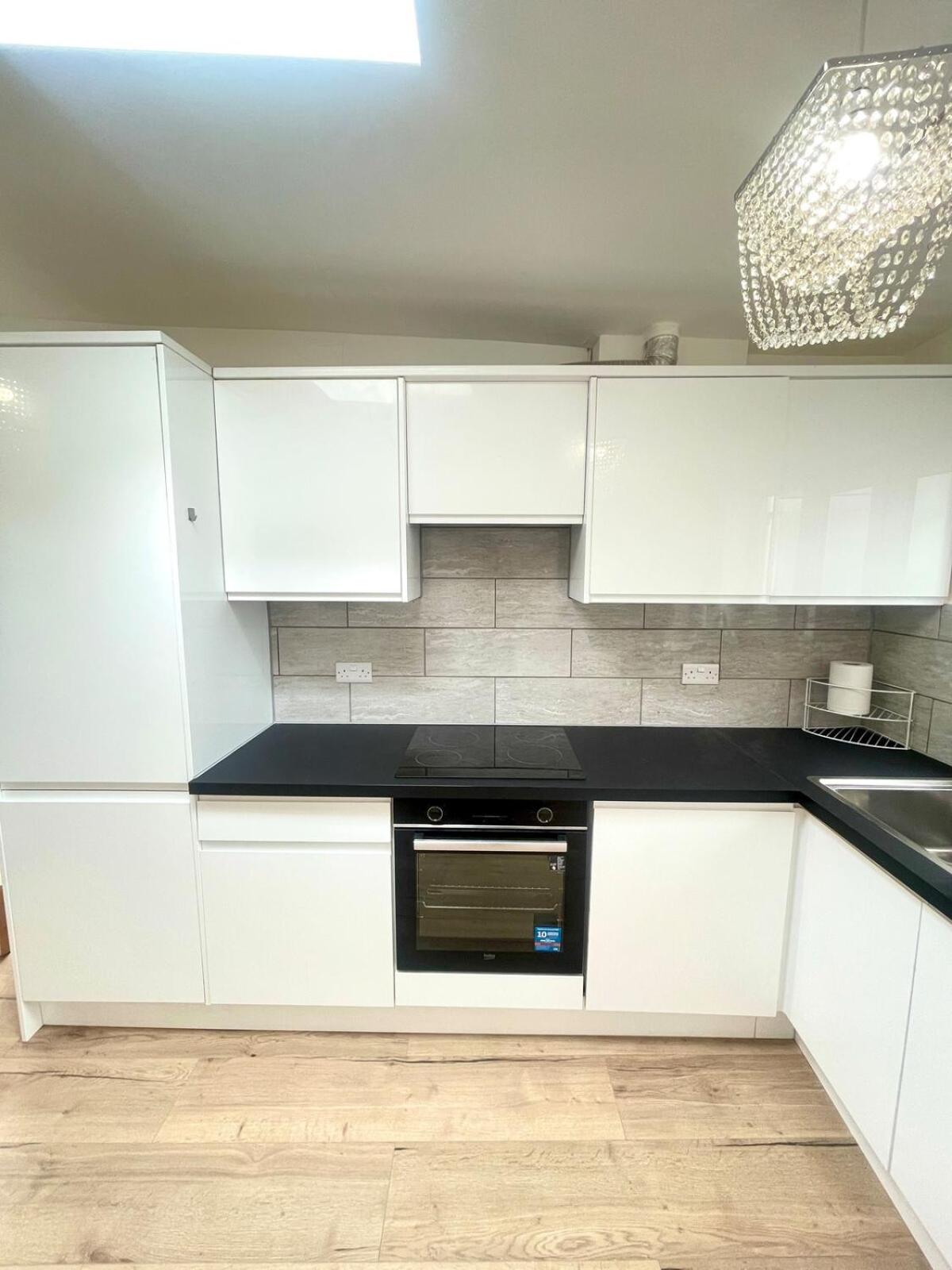 Bright 1 bedroom guest house