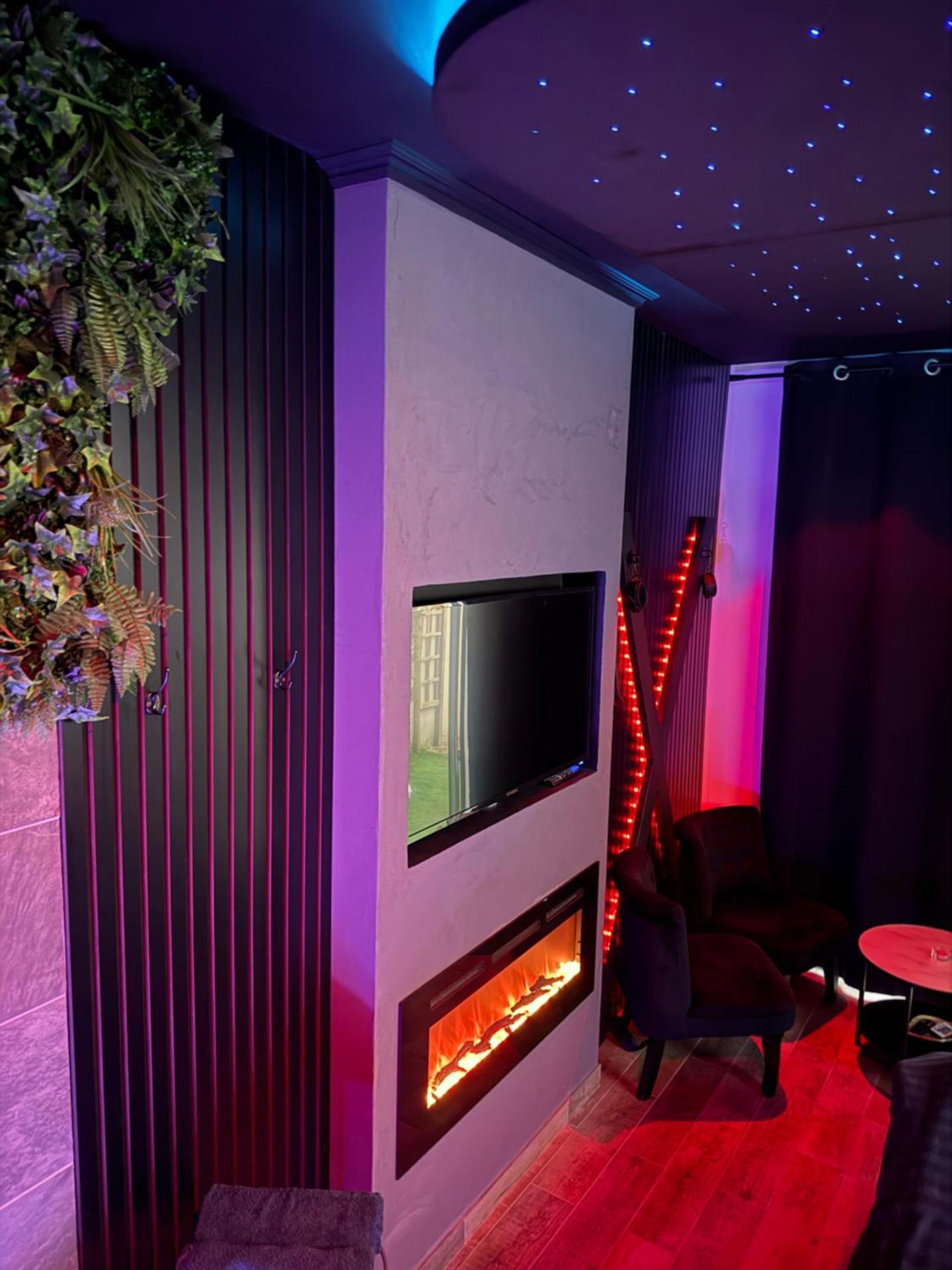 Loft, Studio and Love Rooms