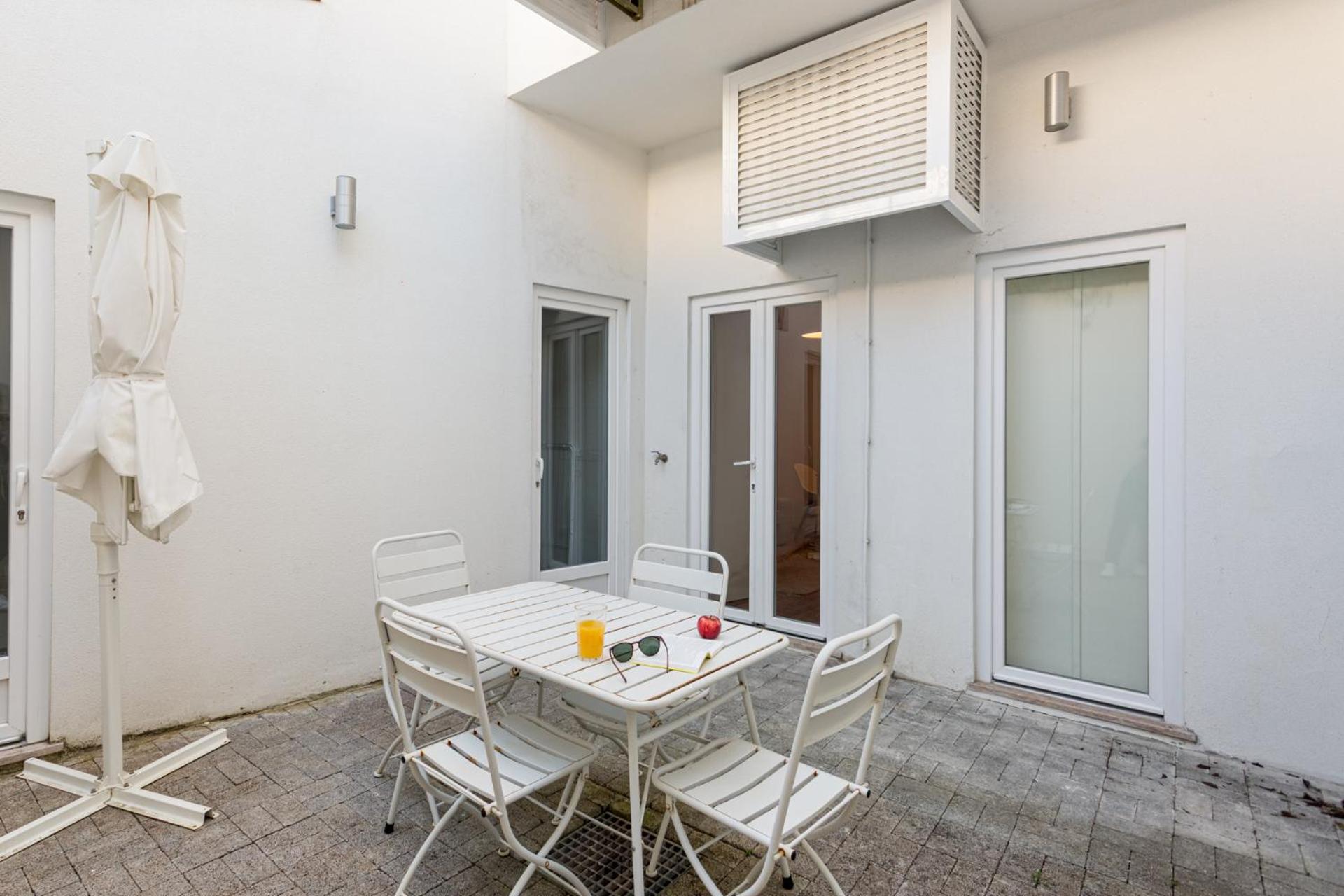 Calçada de Santo Amaro Apartments