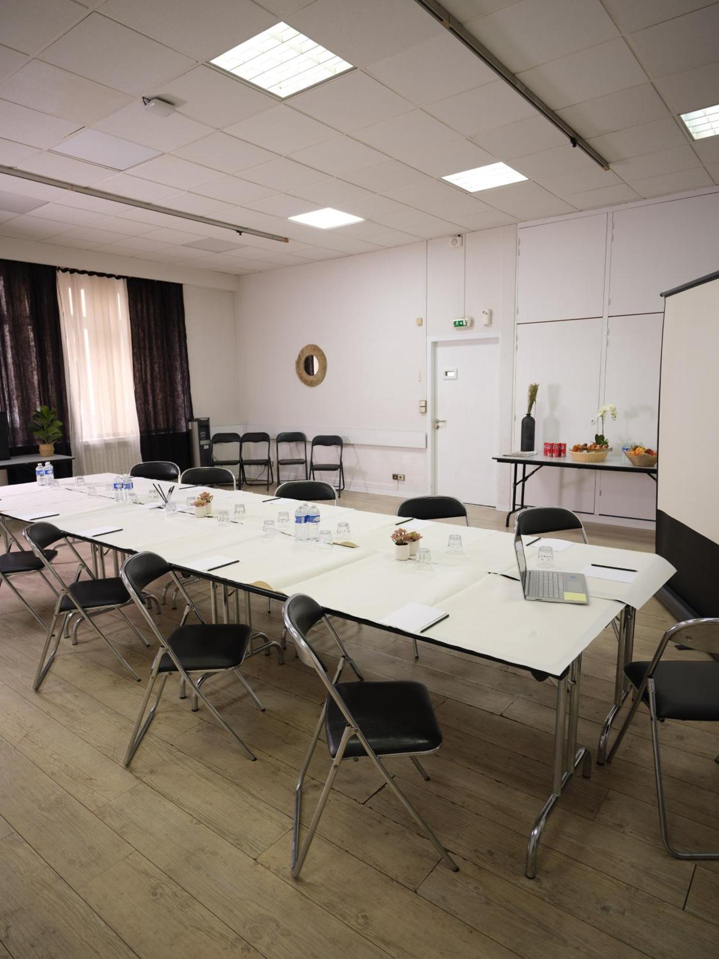 Meeting/conference room