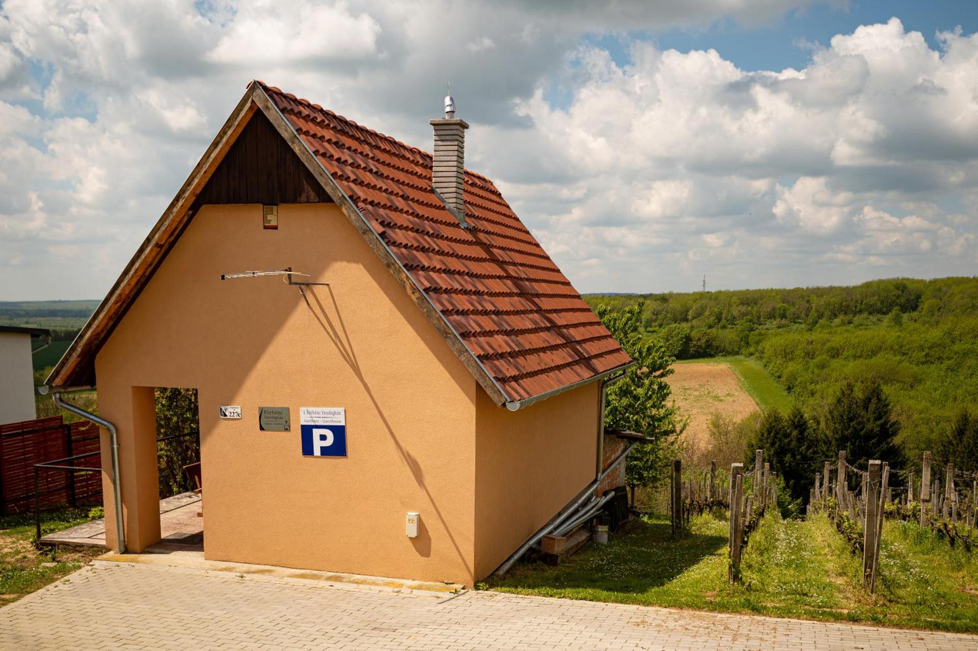 Förhénc Wine House & Guesthouses I-II-III