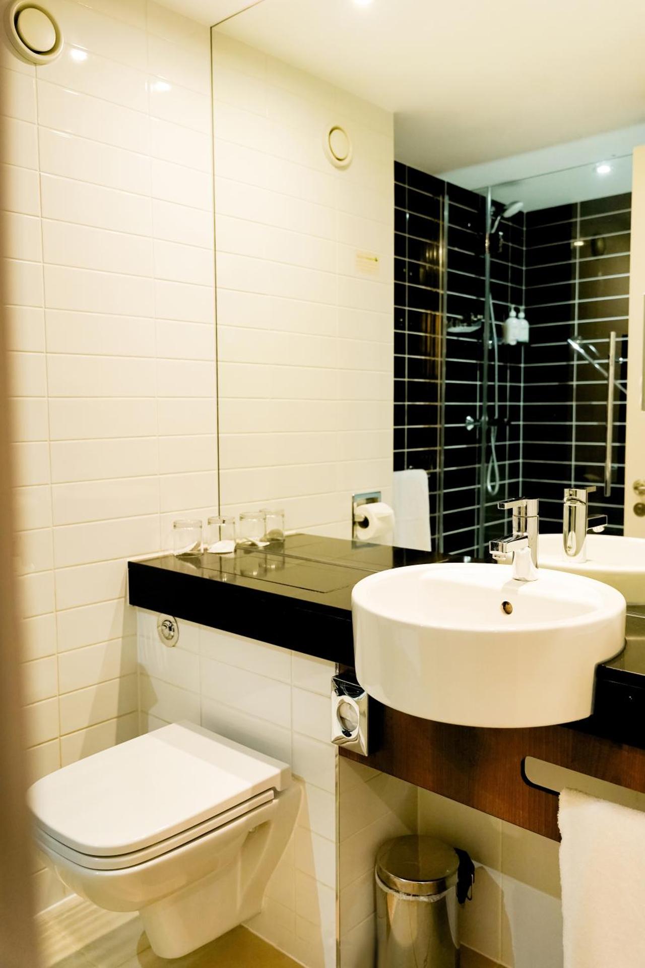 Holiday Inn Express Harlow by IHG