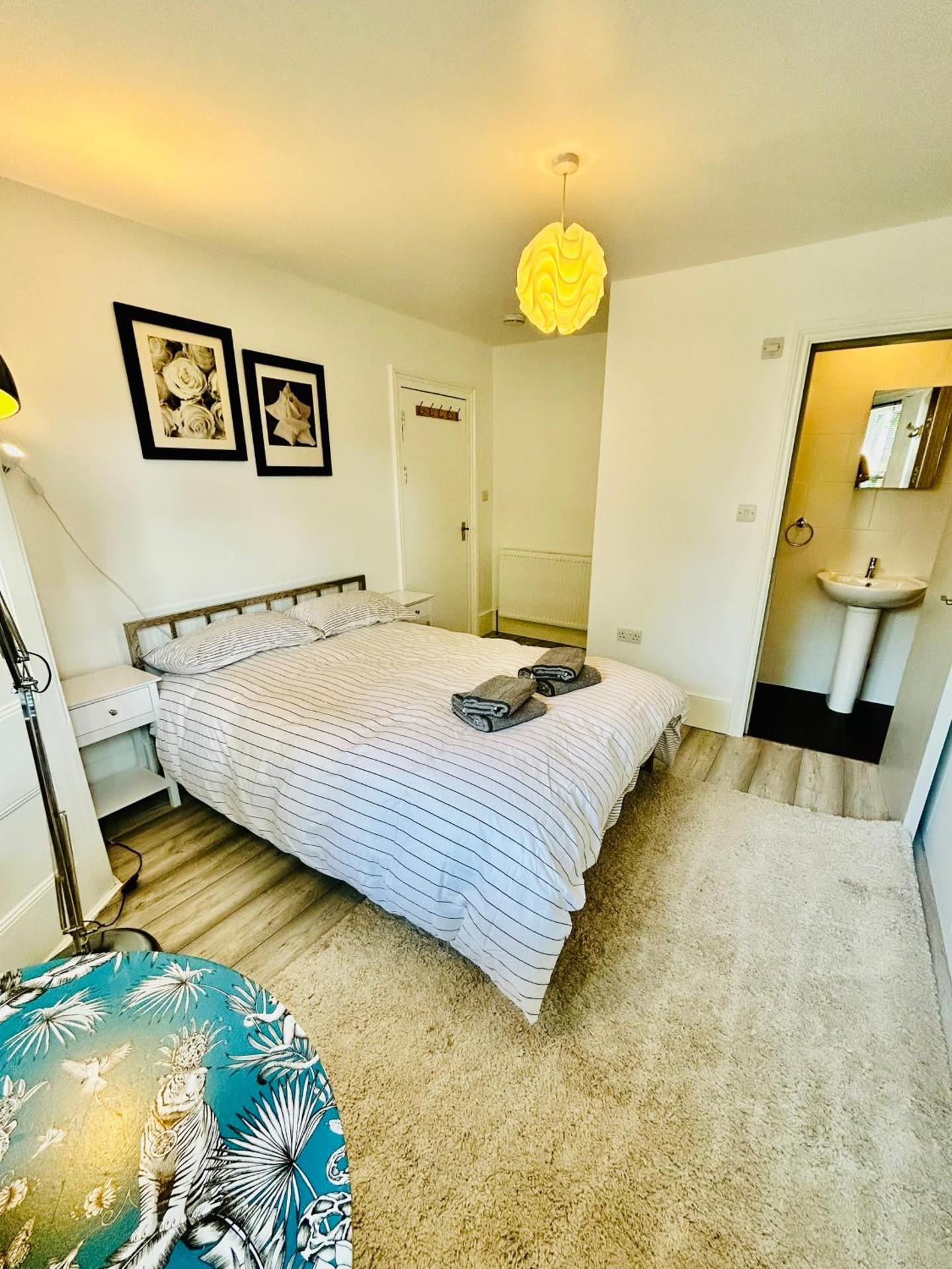 Victorian Stylish Dalston Studio