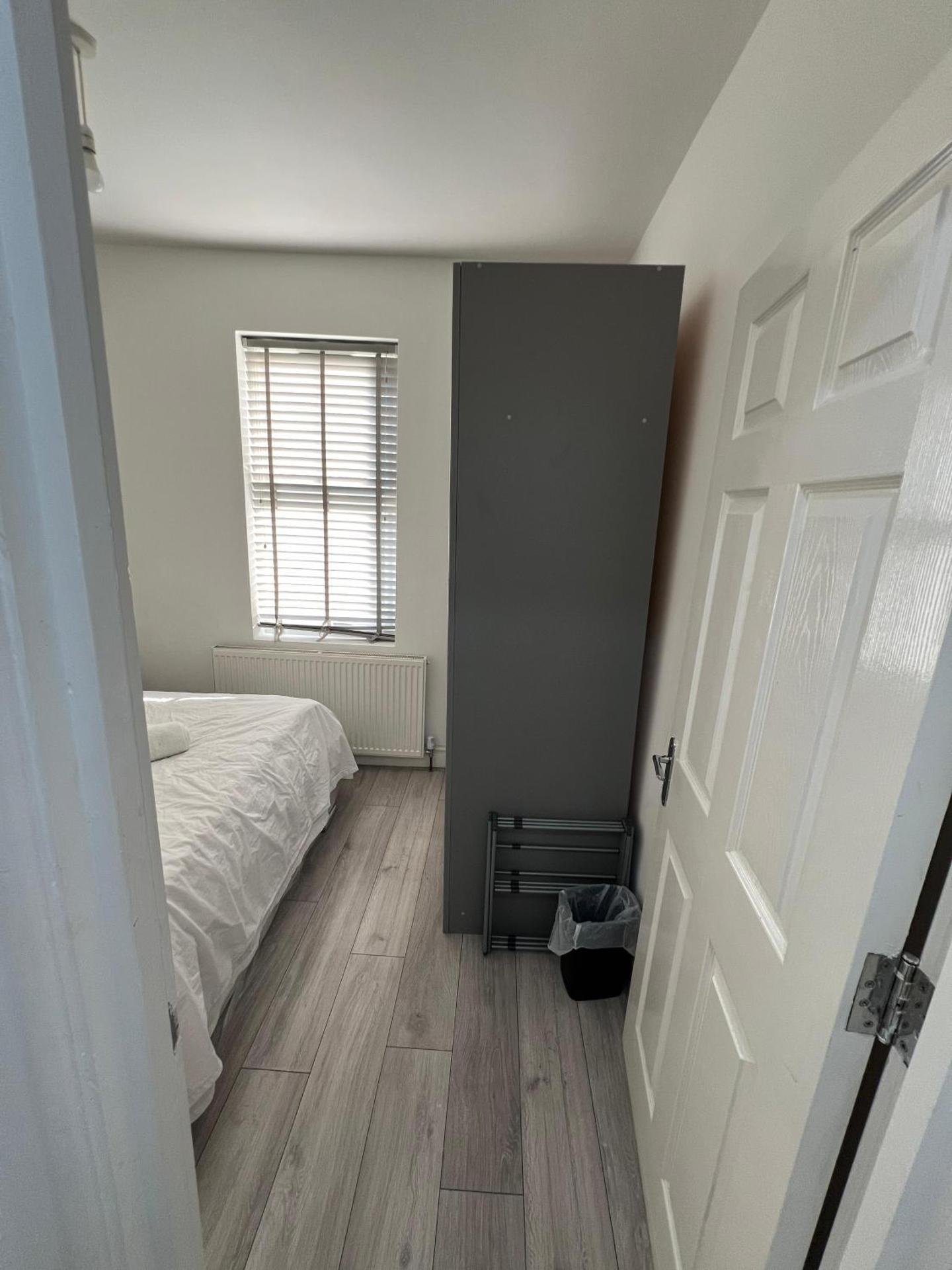 F4 Luxury Stays One bed apartment with Parking