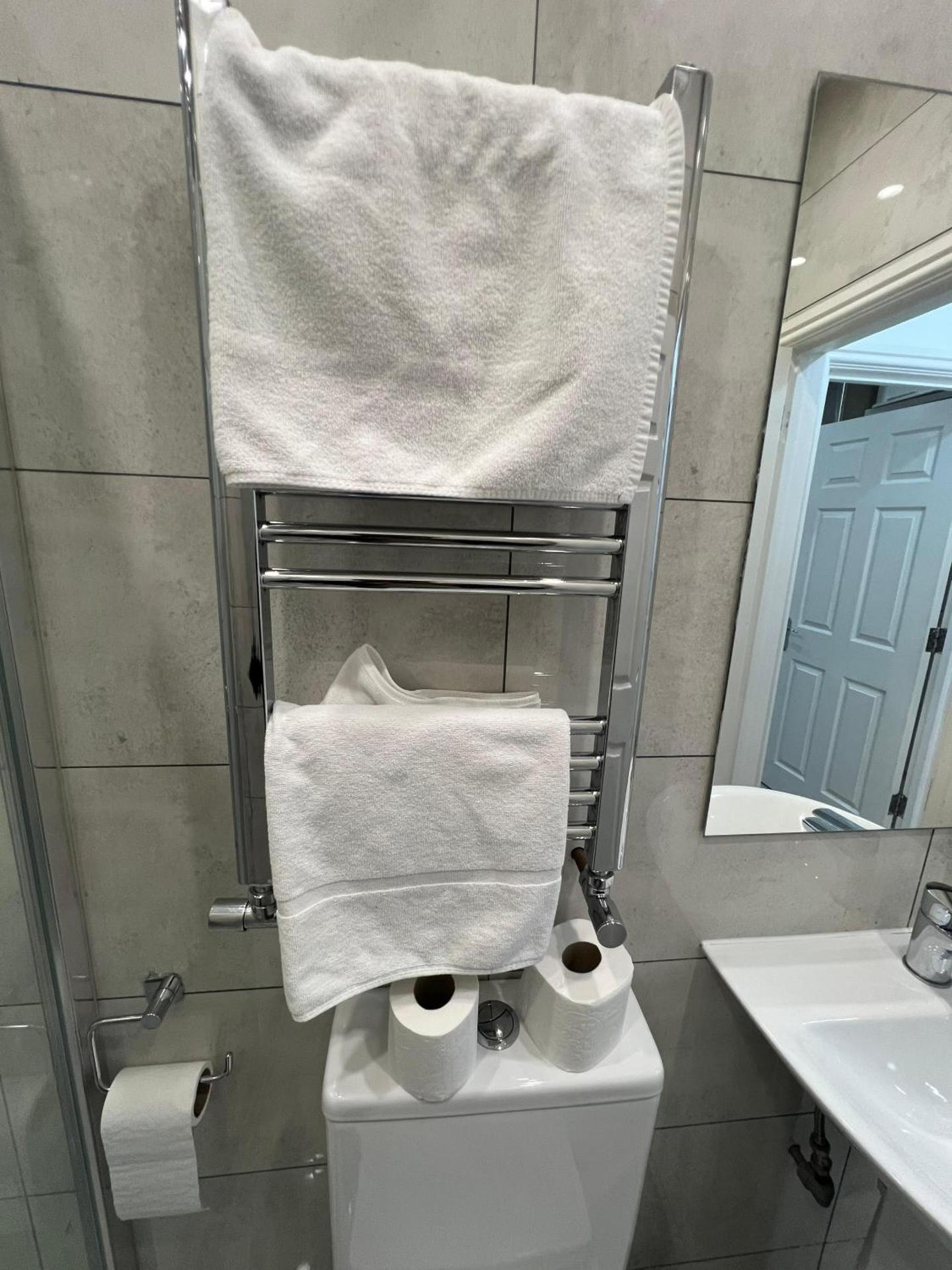 F4 Luxury Stays One bed apartment with Parking