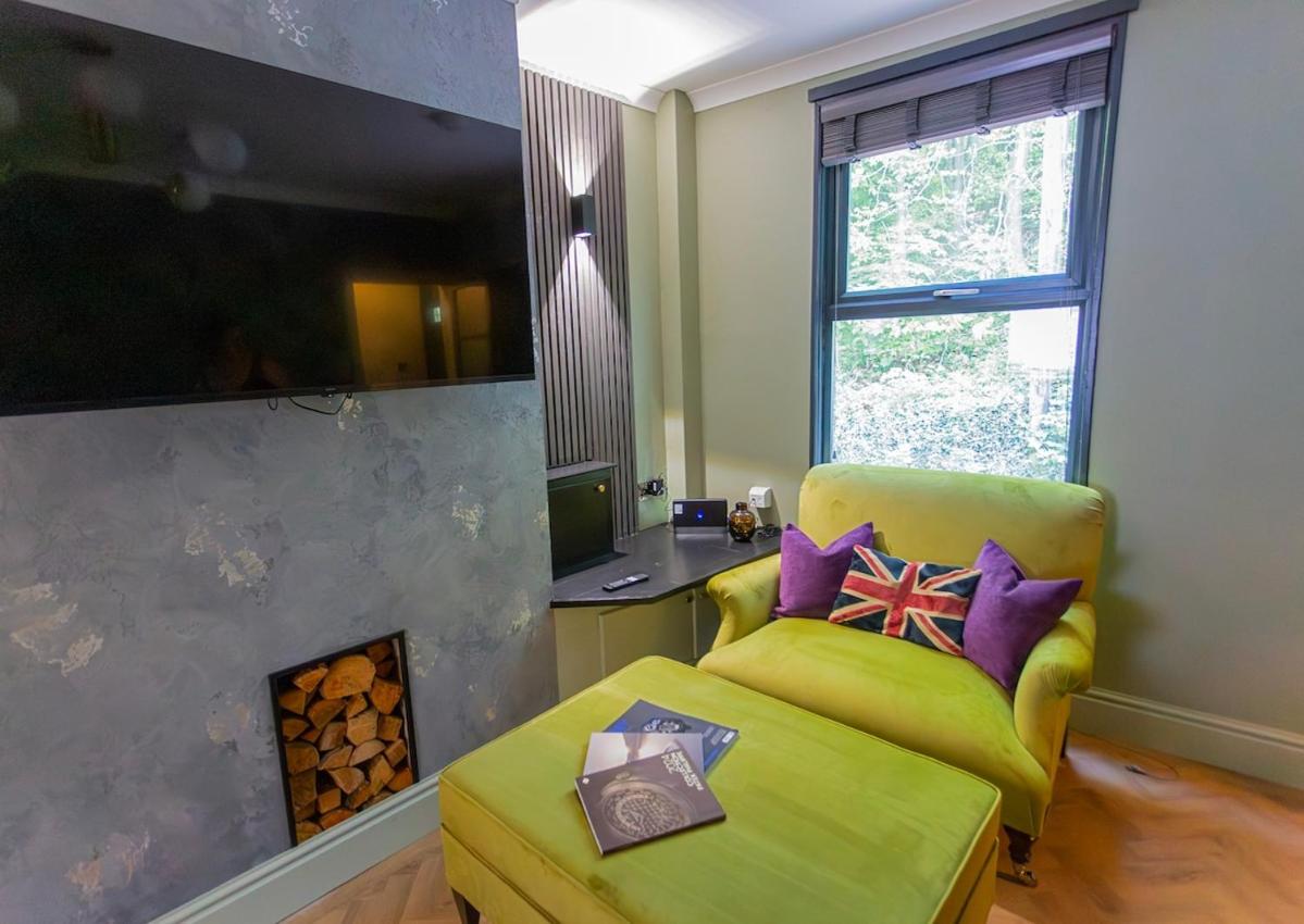 NEW Refurbished 2025 Cottage Sleeps 6 Ashbourne Peak District Derbyshire