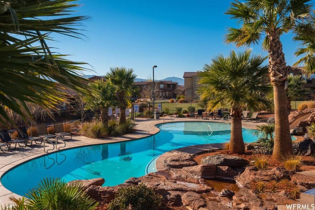 Unwind in Paradise Your Private Southern Utah Oasis for 14