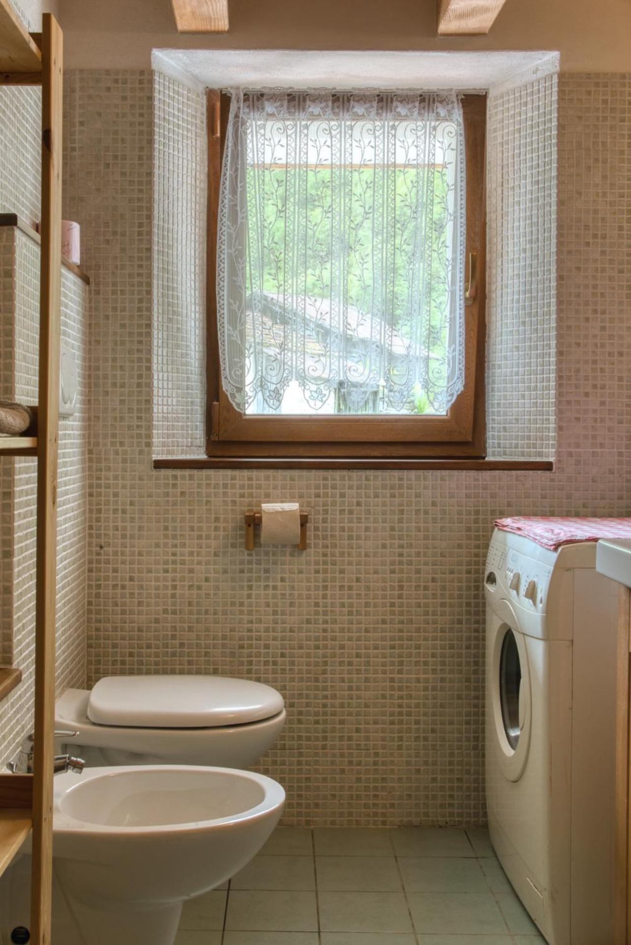 Le porte dell'agordino