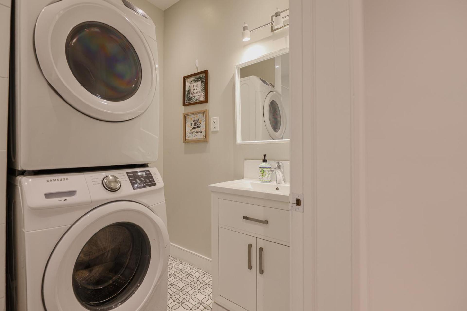 Saint Laurent St Hotel