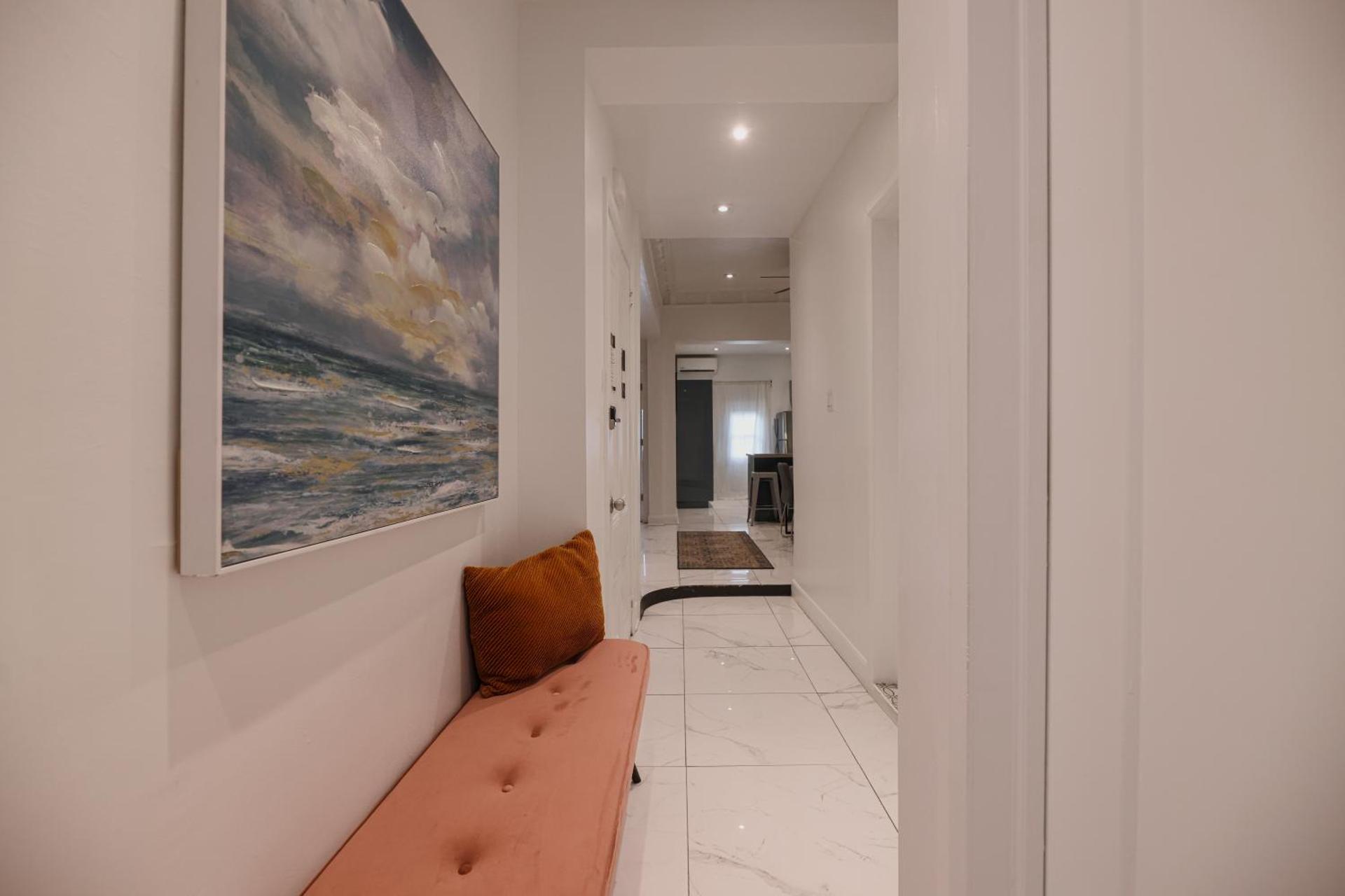 Saint Laurent St Hotel