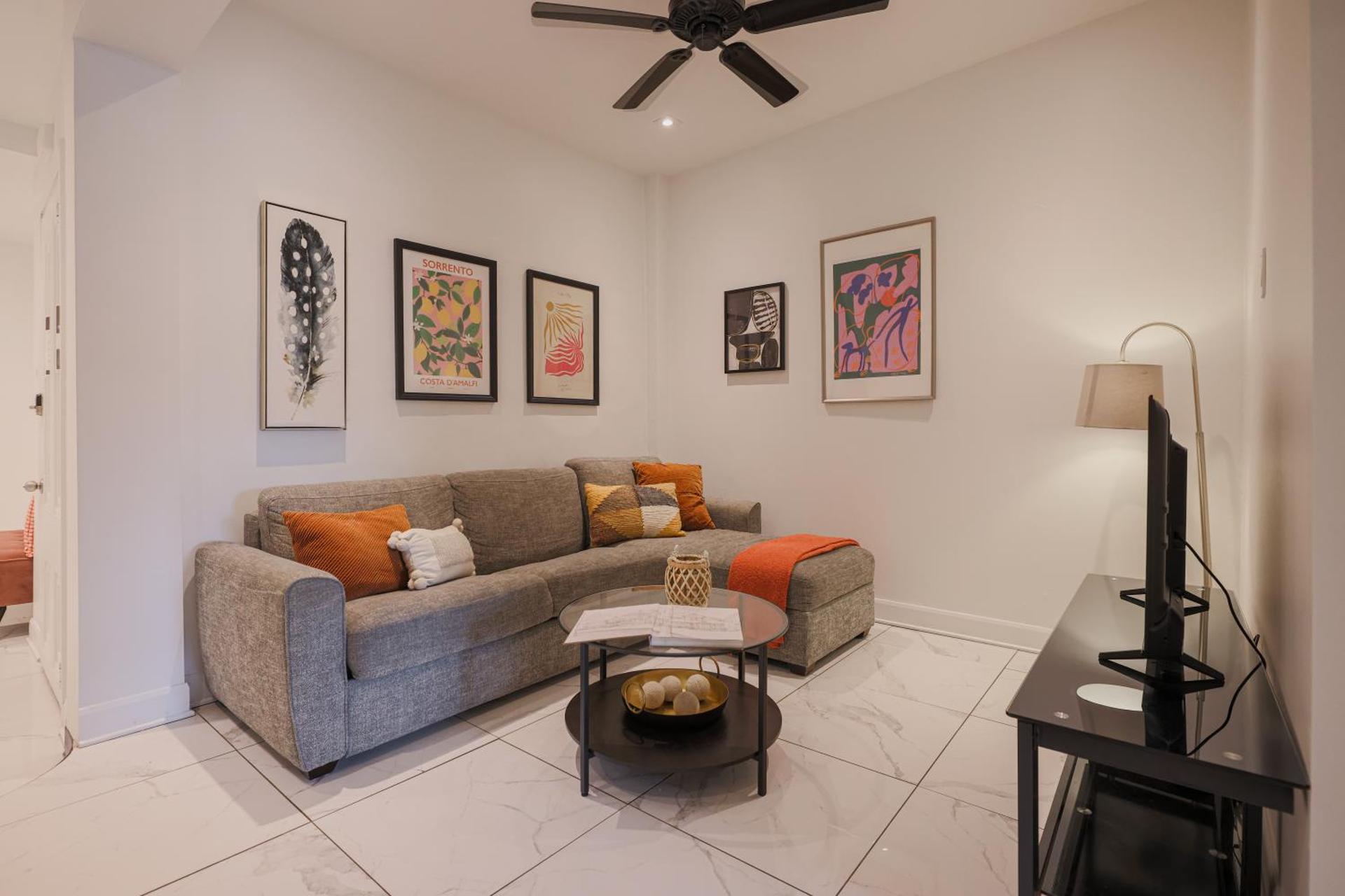 Saint Laurent St Hotel