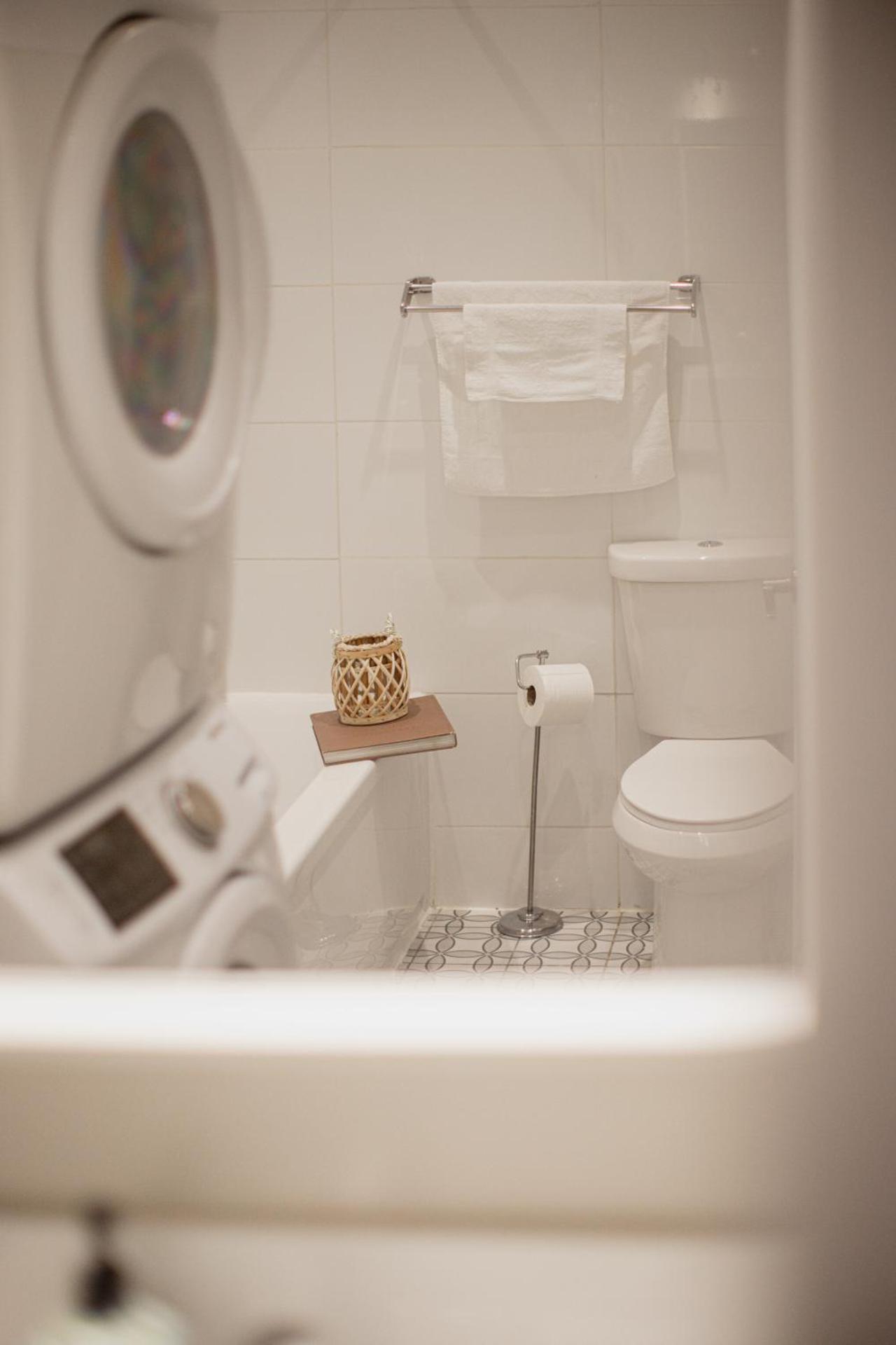 Saint Laurent St Hotel