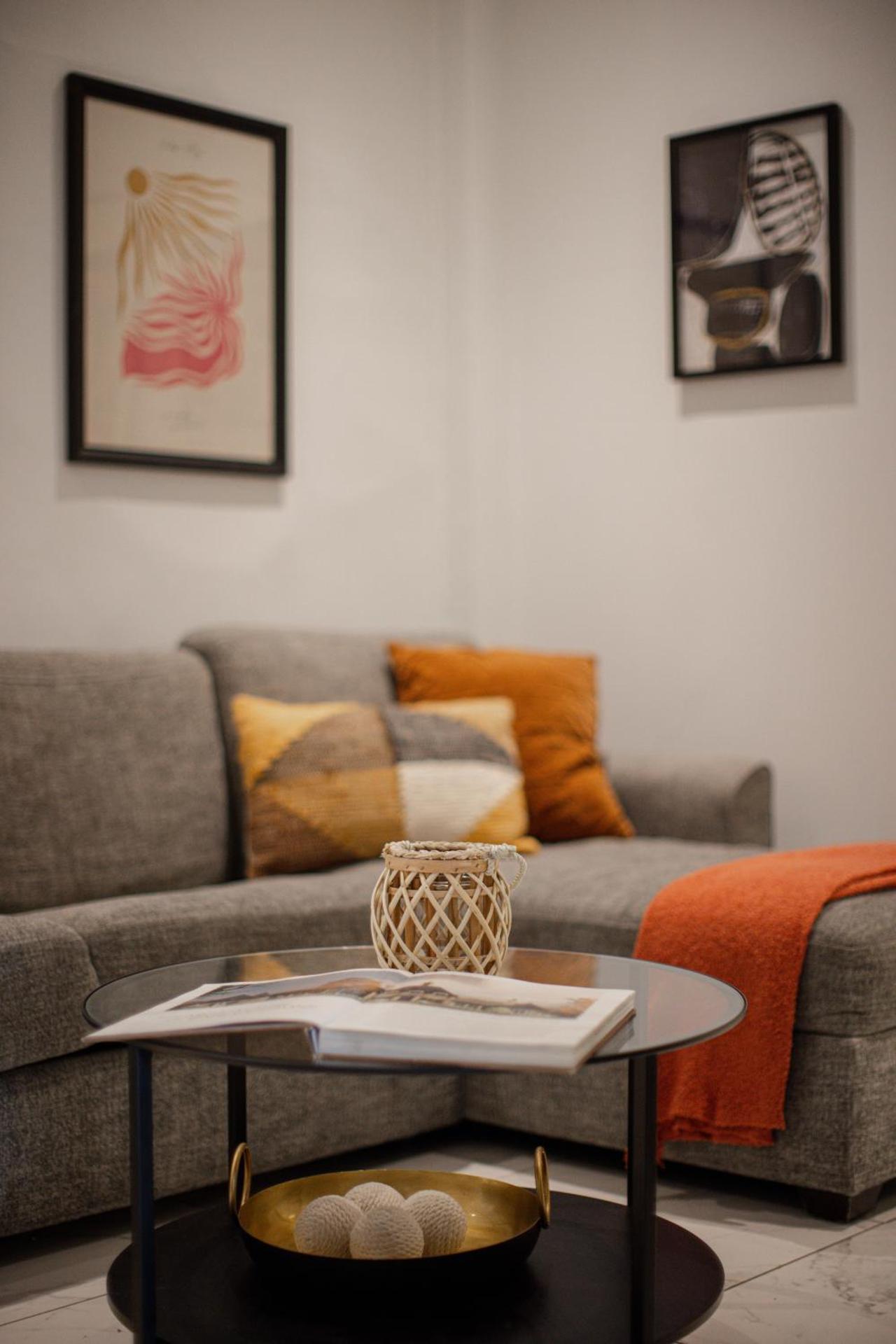 Saint Laurent St Hotel