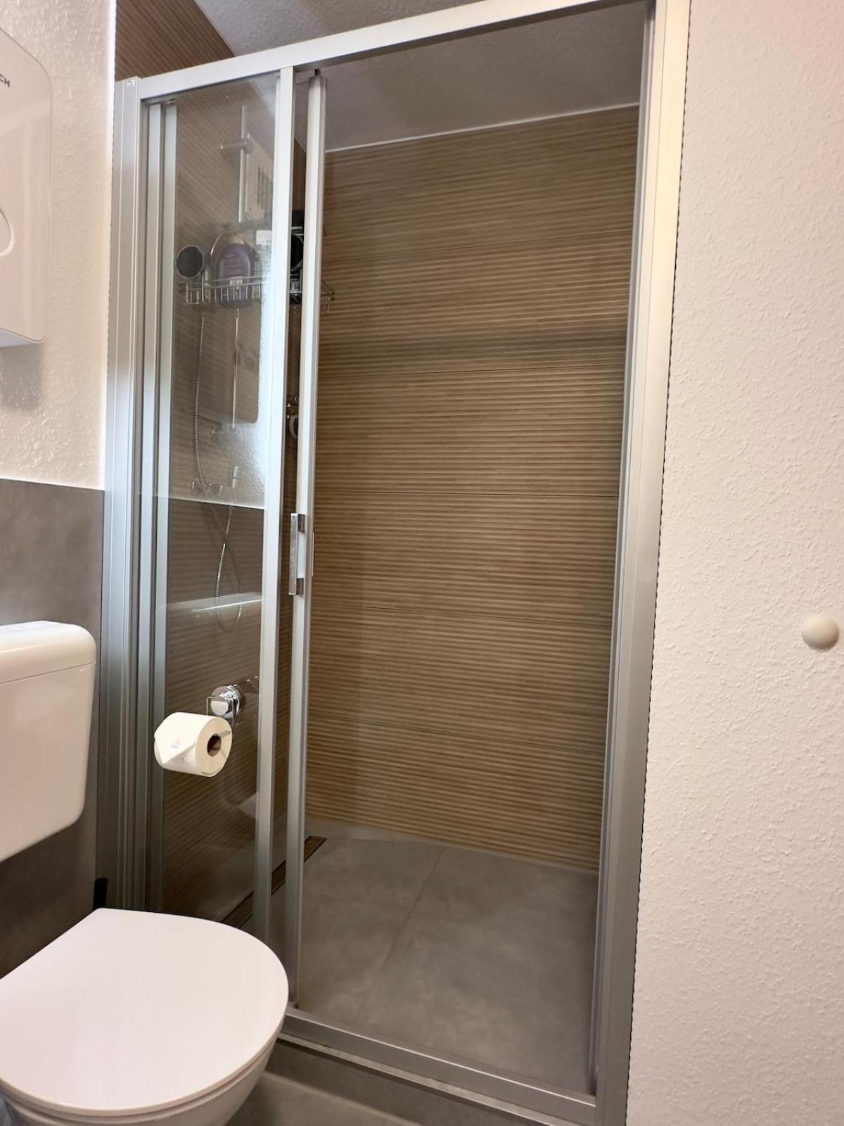 Homindays Terrace with Mountain Views River just Nearby