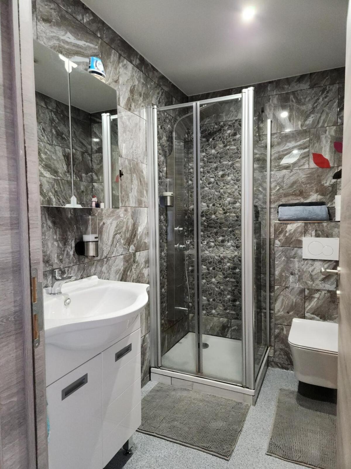 New build flat - Walking distance from Brussels Airport