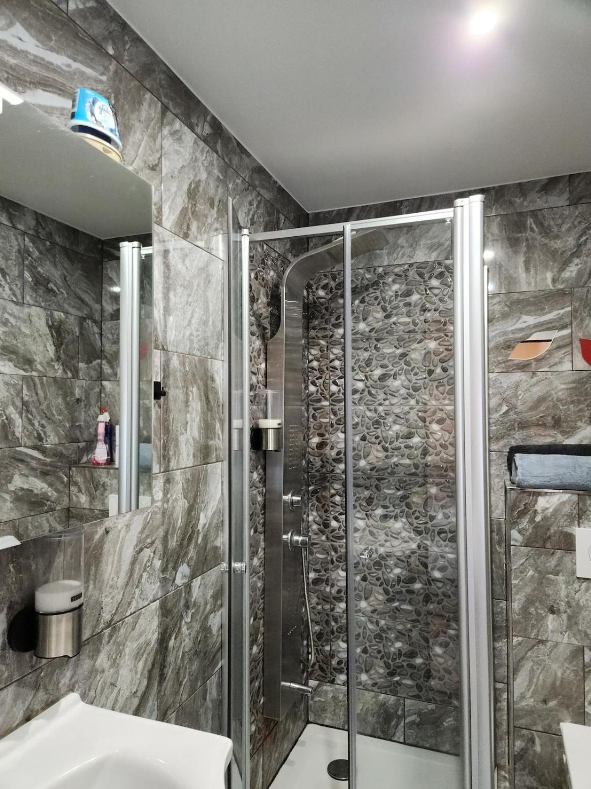 New build flat - Walking distance from Brussels Airport