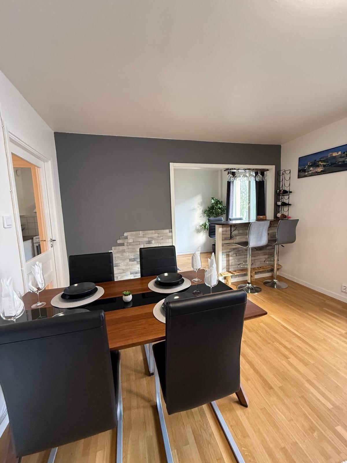 Spacious apartment near the subway