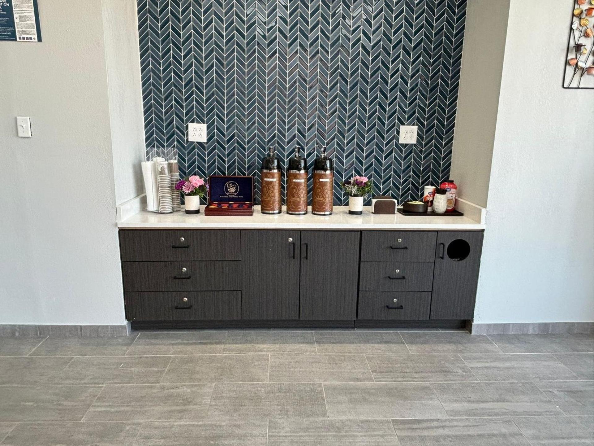 Coffee/tea facilities