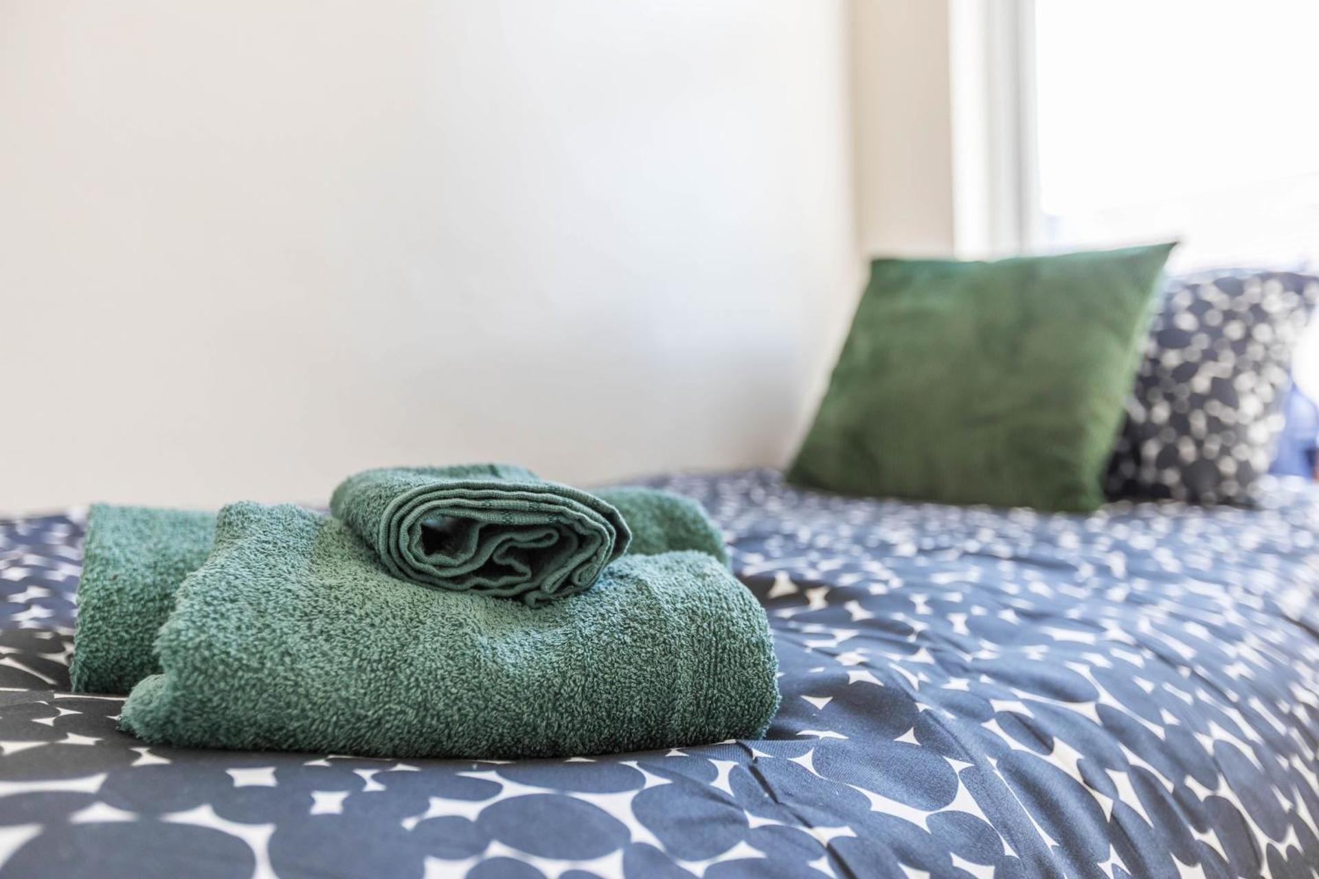 Free Parking, 4 Bed, 2 Bath House, Long Term Stay Savings, Contractors, Near Anfield