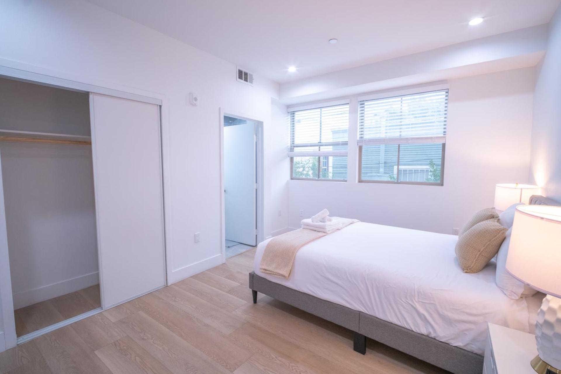 Dobbeltværelse med eget badeværelse