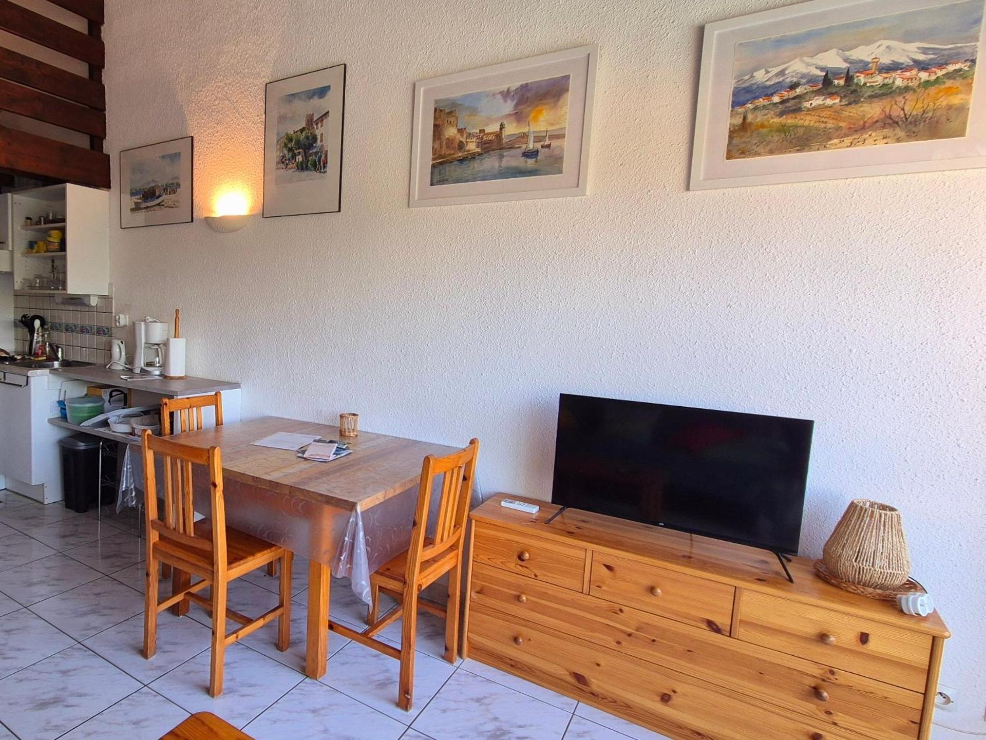 Le Pré Catalan - Piscine en saison - En bord de mer - Accès animations - Commerce -Plage