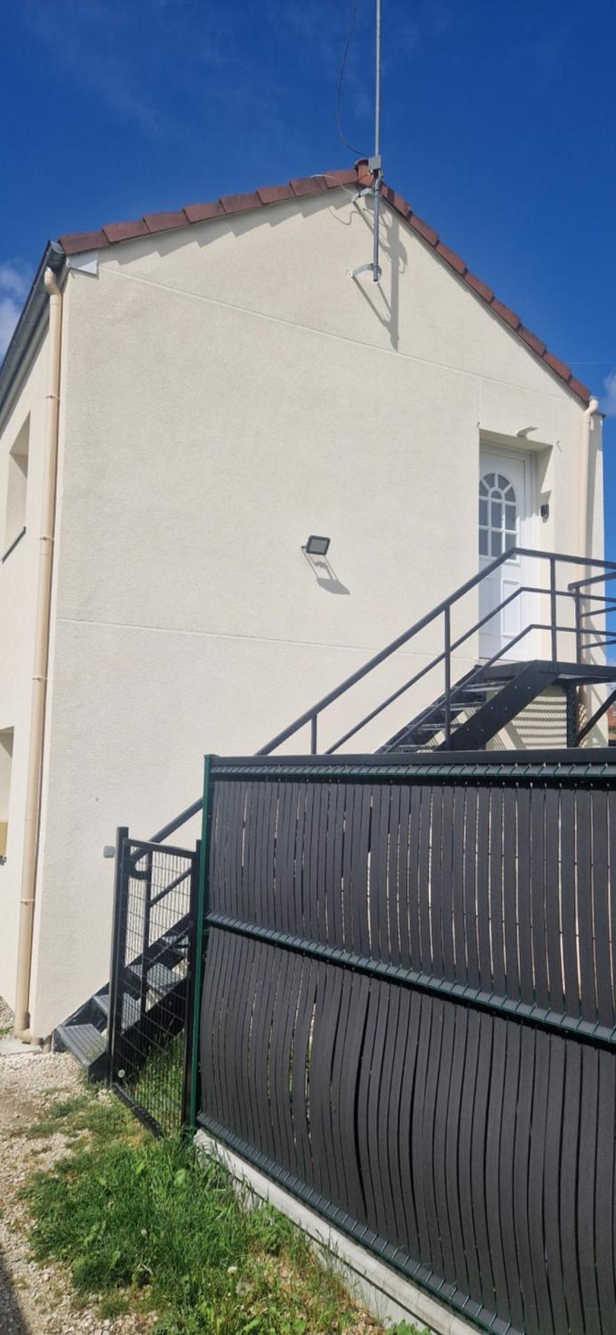 Appartement cosy spacieux parking gratuit en face