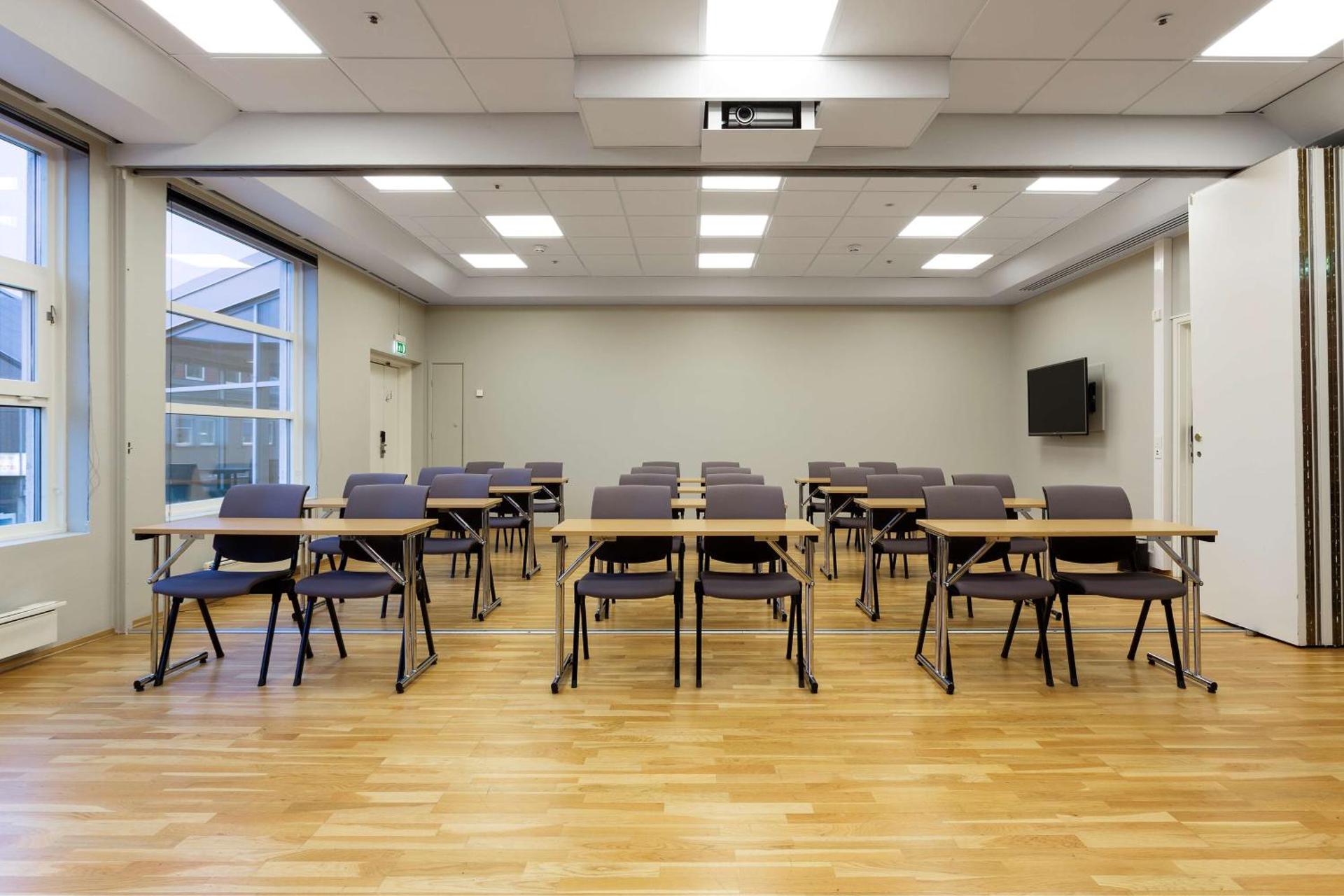 Meeting/conference room