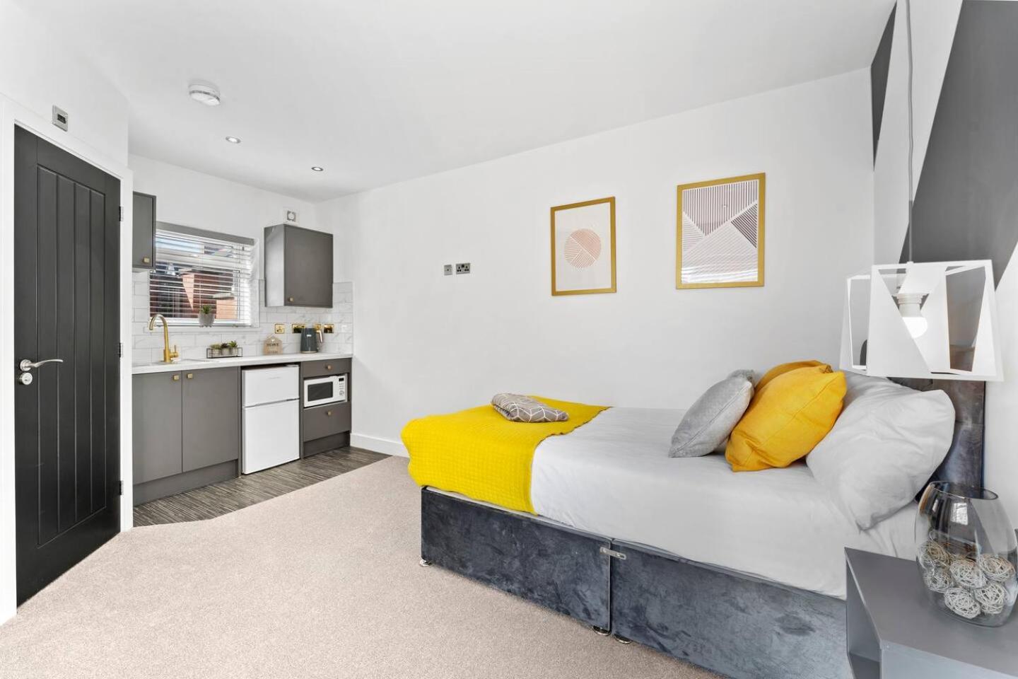 Westland House En-suite Whole