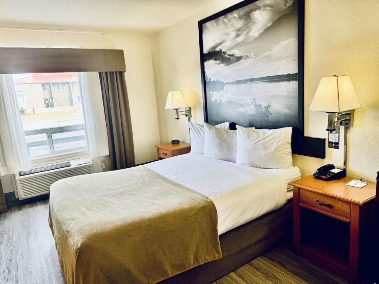 Super 8 by Wyndham Slave Lake AB