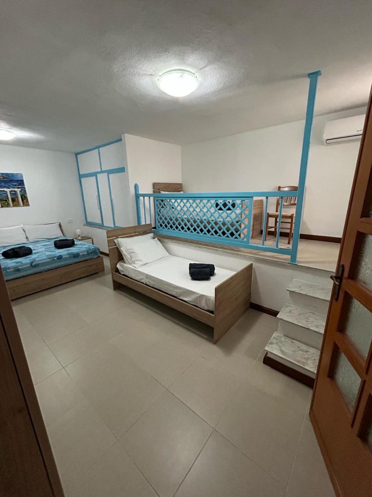 Villa Nicanda- 100 MT dal mare- giardino